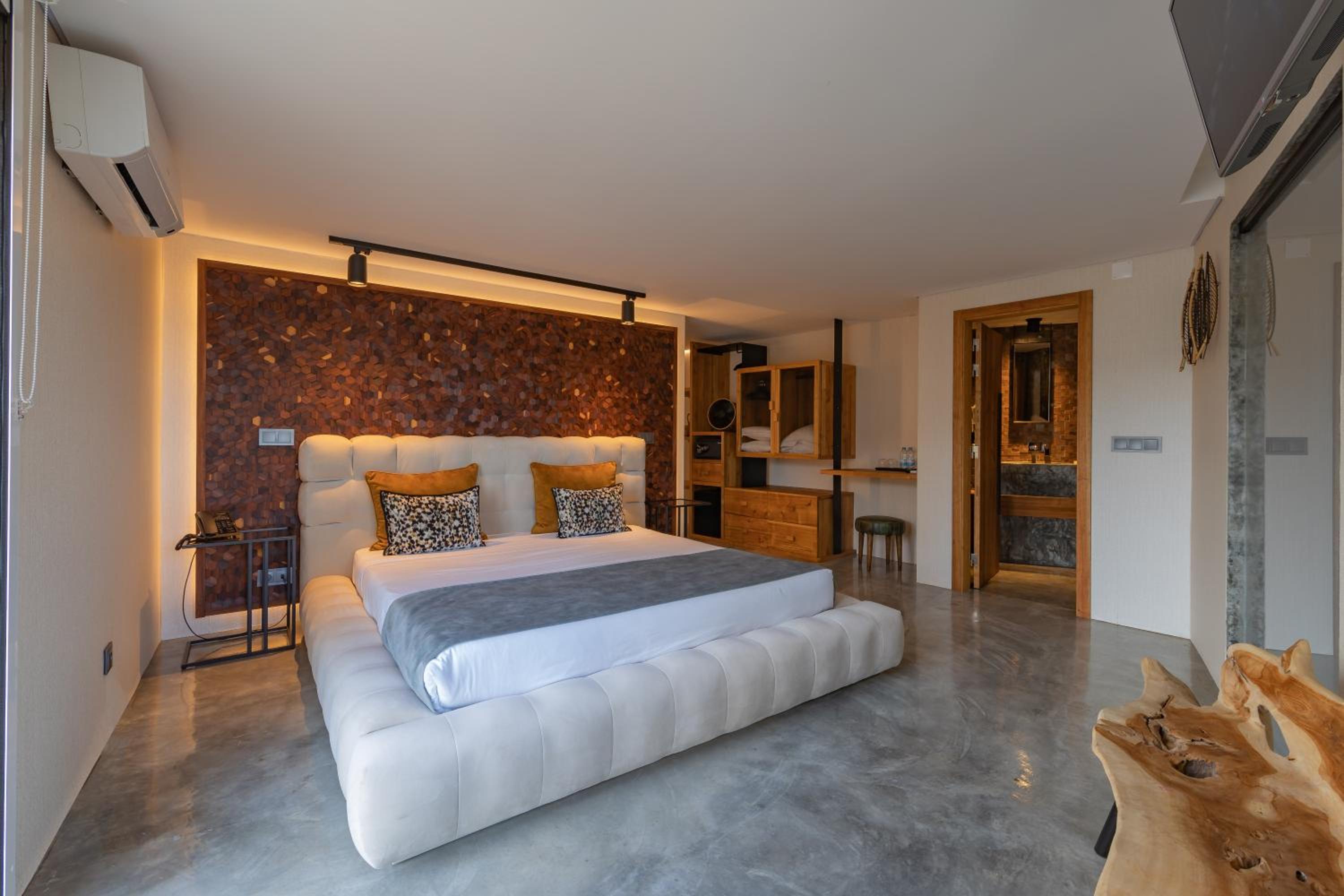 Deluxe Sea Suite - Photo 6