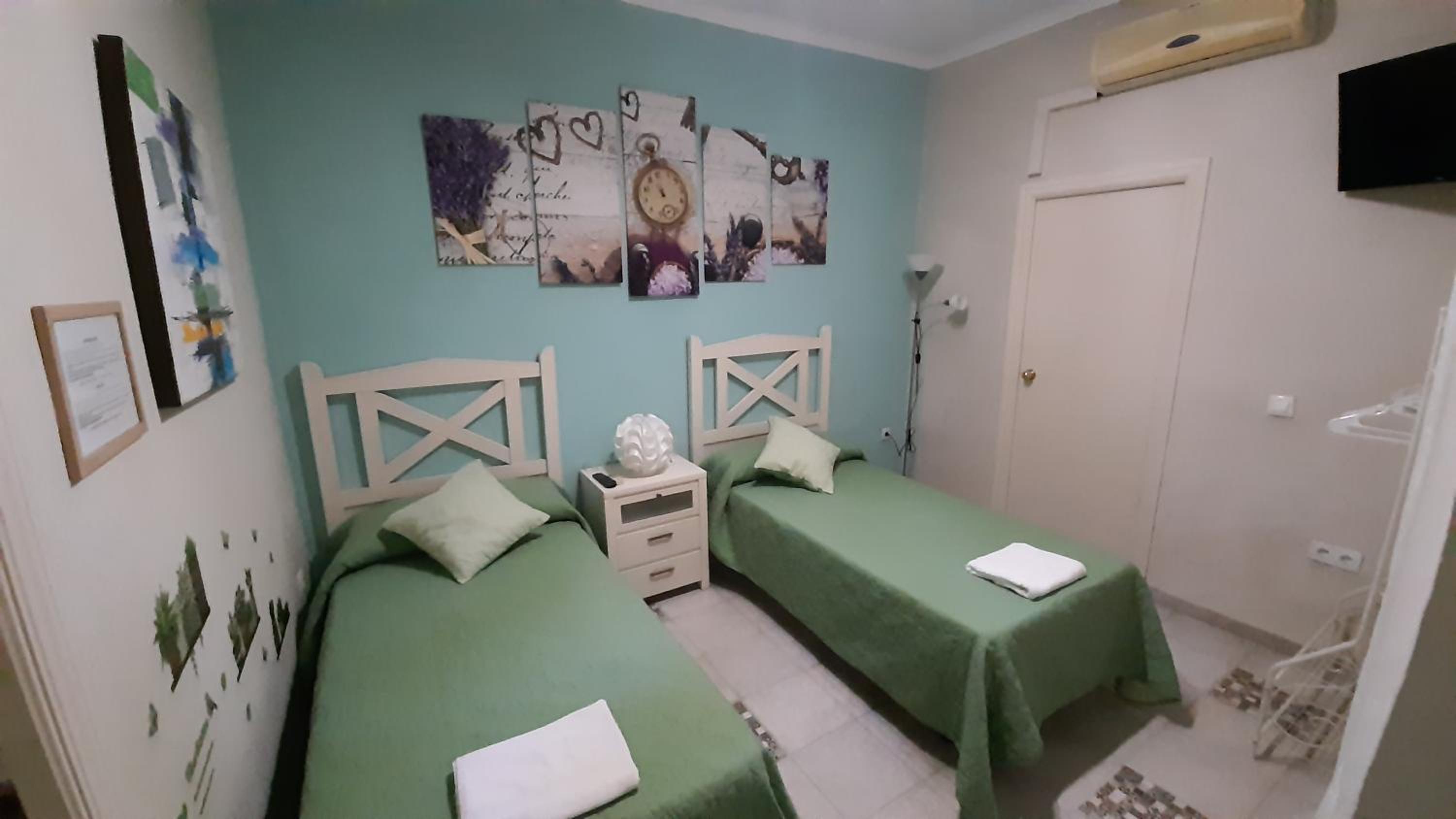 Habitación familiar con baño privado