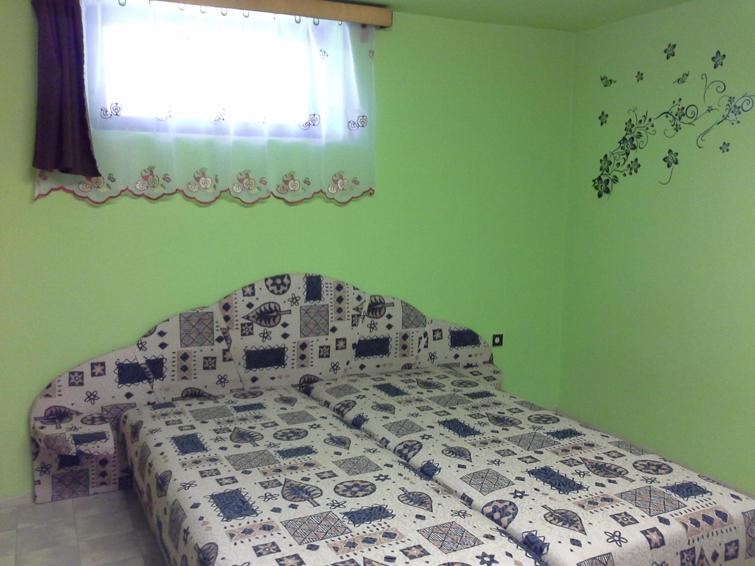 Double Room with Shared Bathroom photo 2