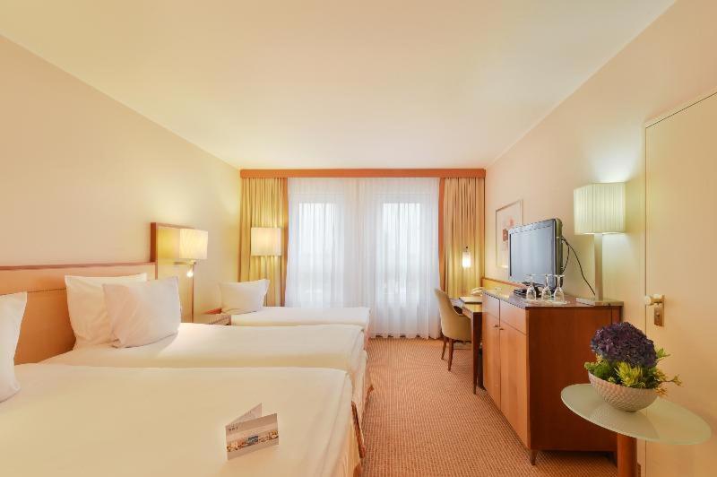 Twin Room - Photo 1