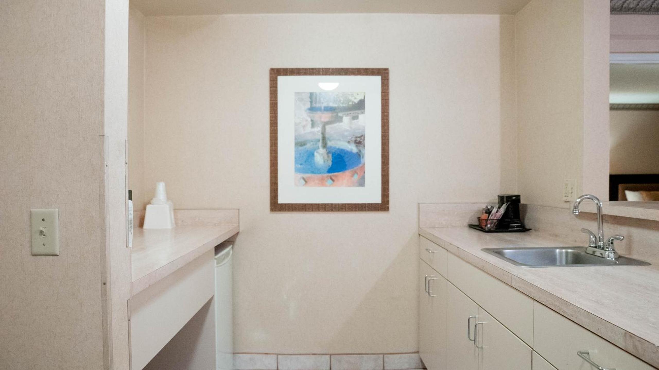 Two-Bedroom Suite - Non-Smoking - Photo 1