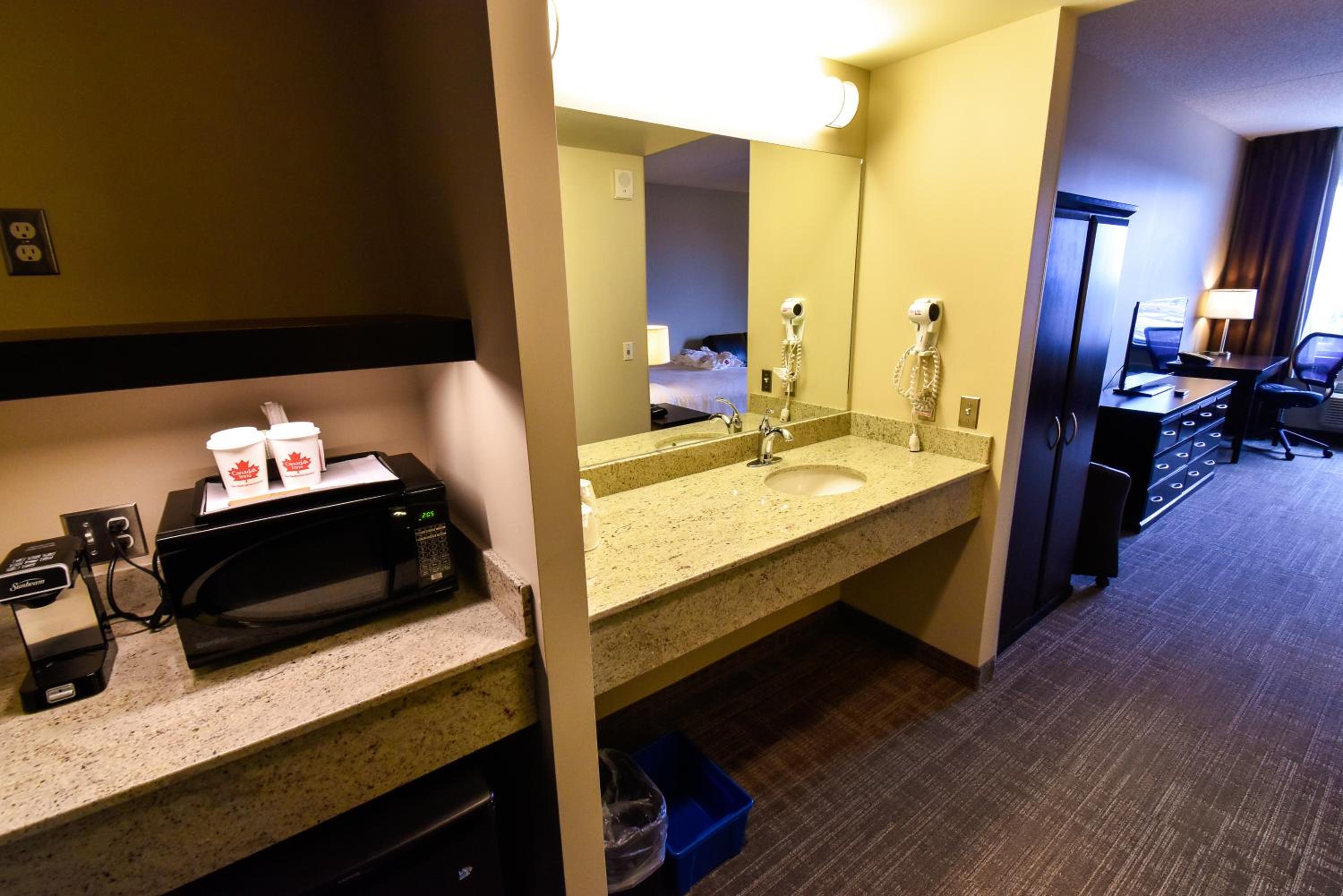 Deluxe King Room photo 3