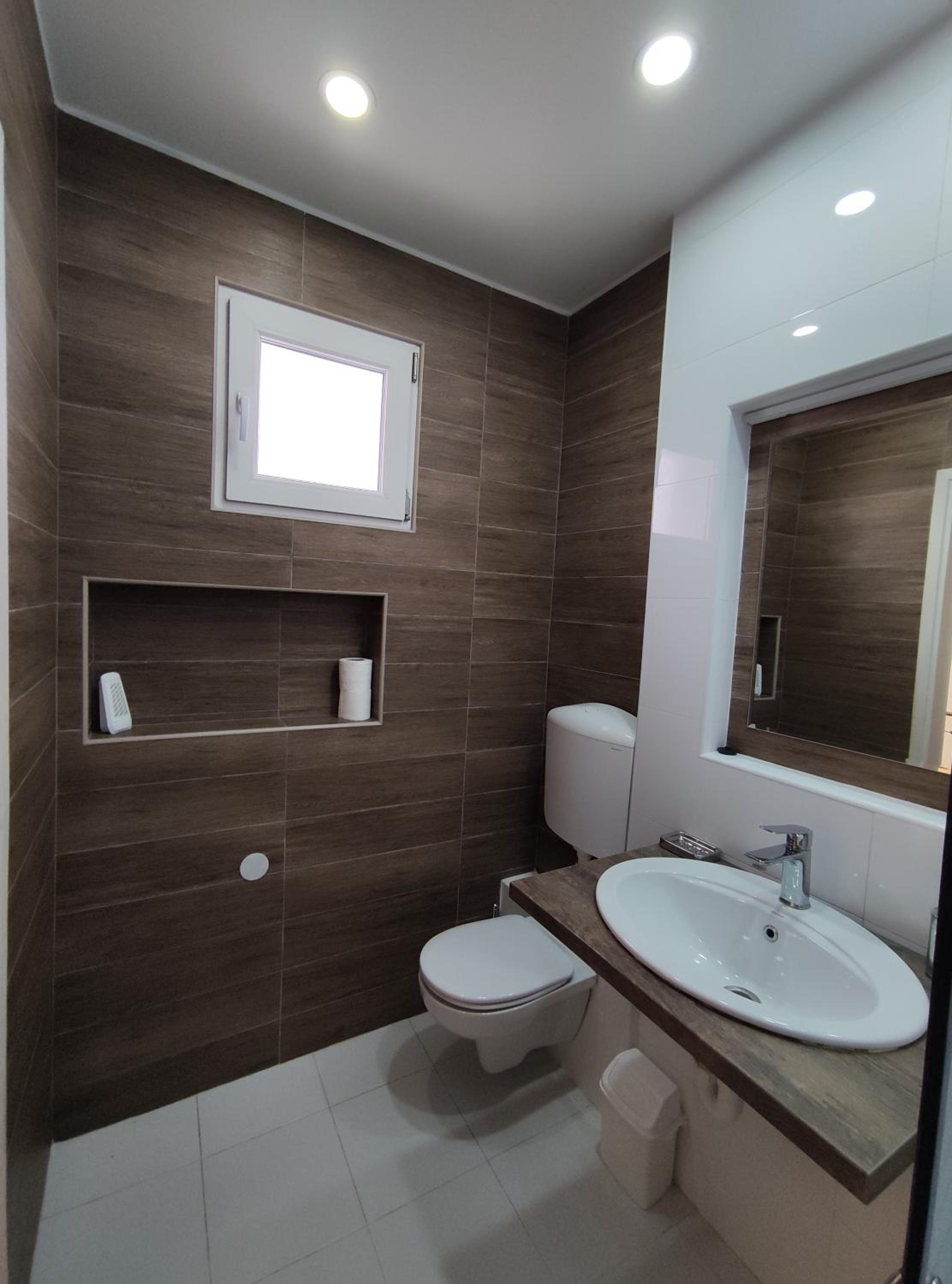 Twin Room - Photo 6