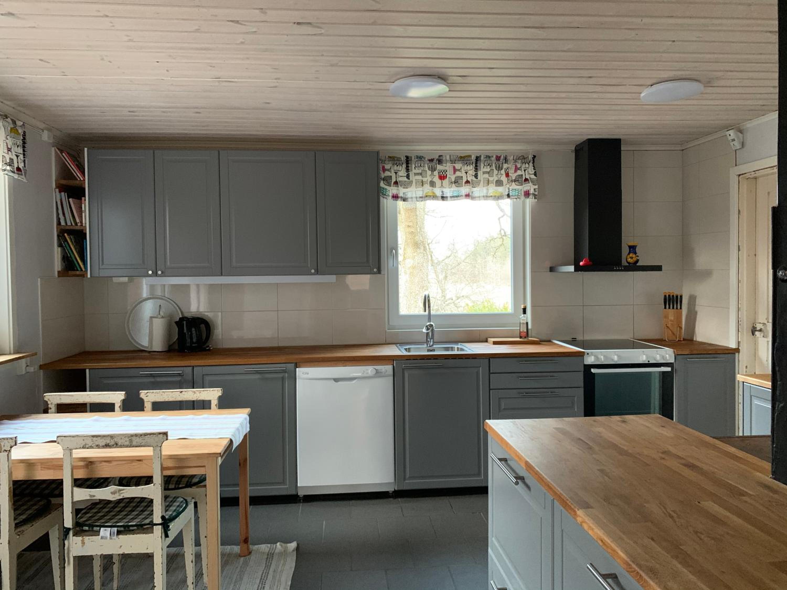Two-Bedroom House photo 2