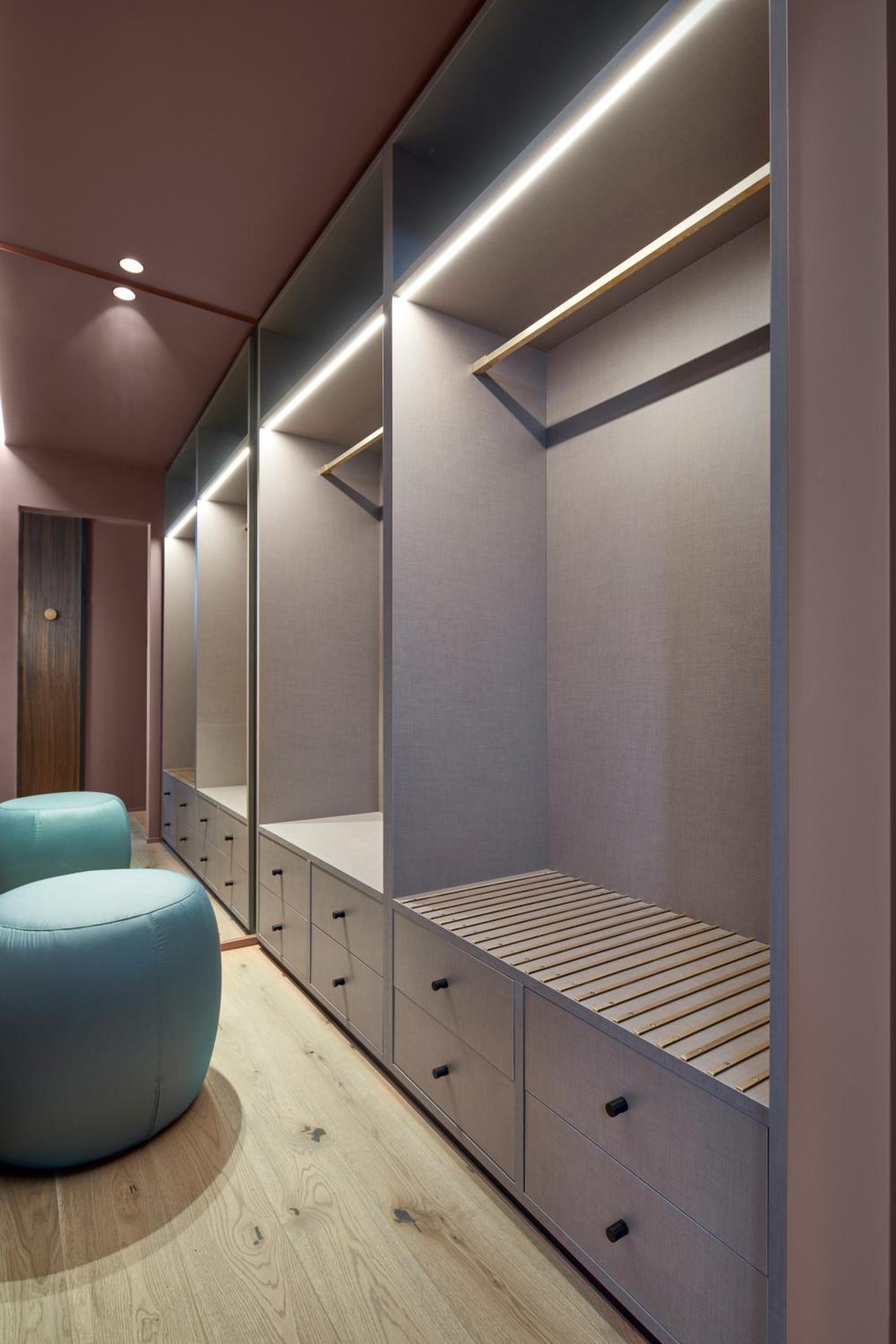 Suite - Photo 3