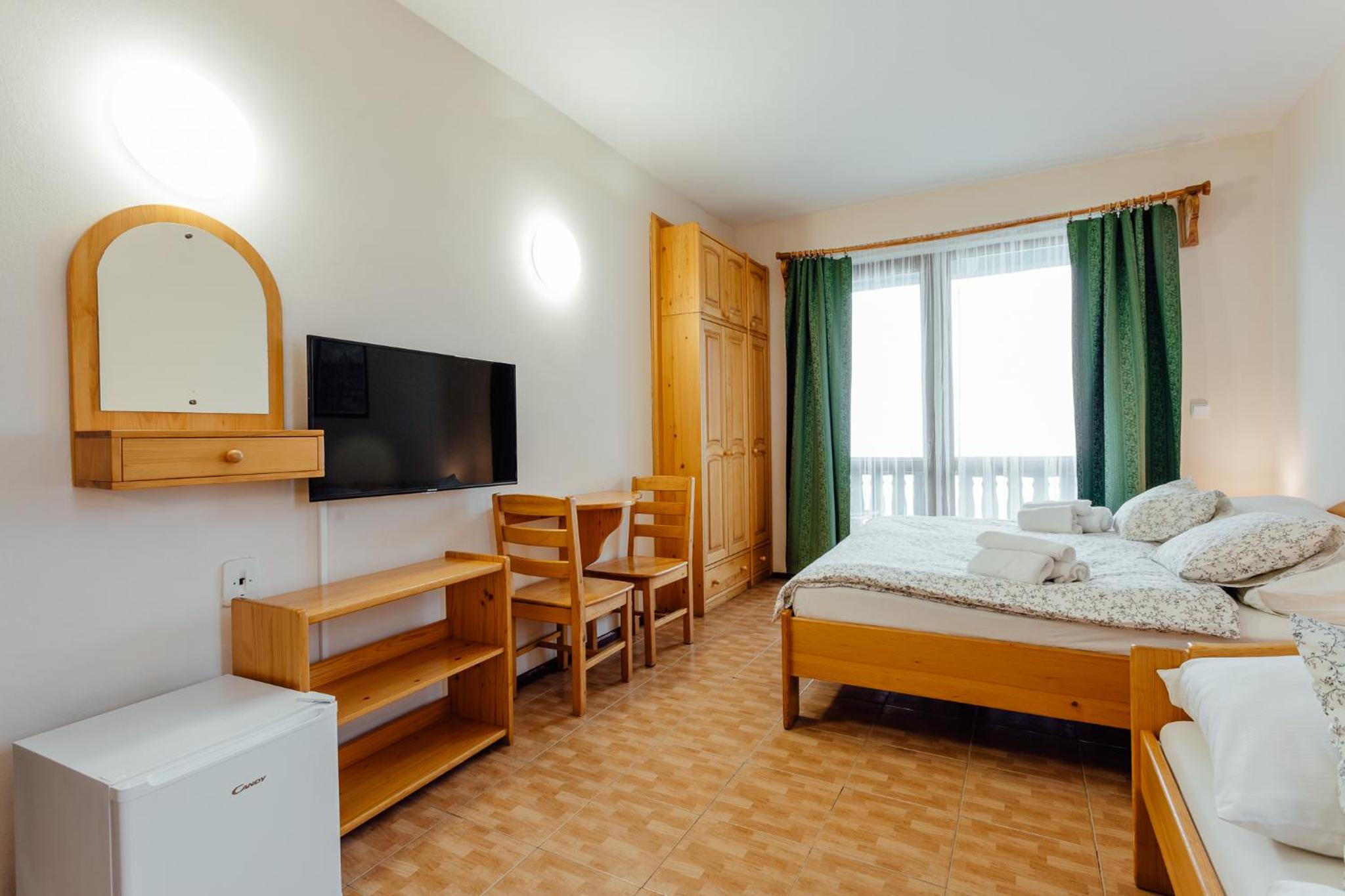 Triple Room with Balcony - Photo 2
