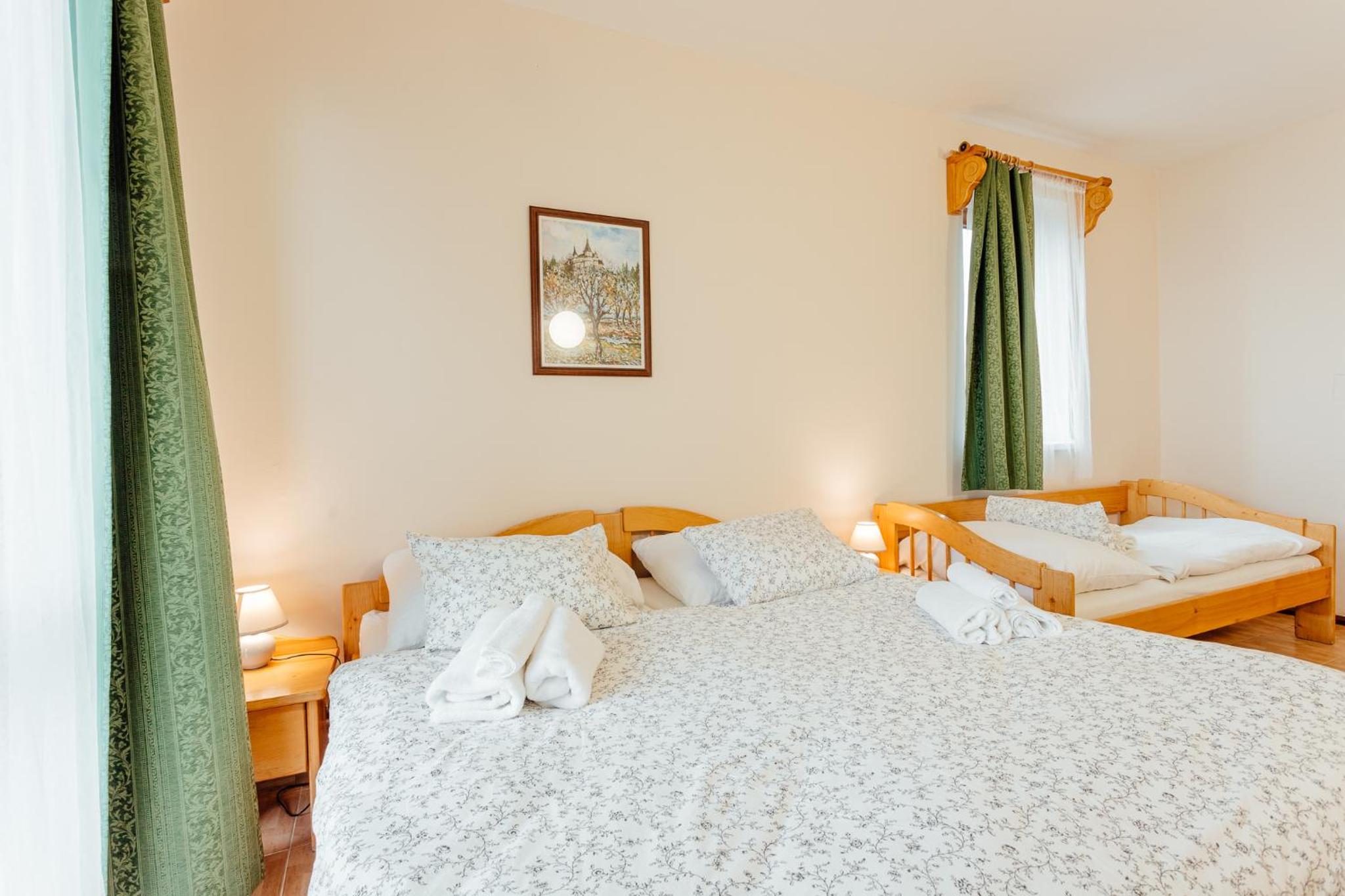 Triple Room with Balcony - Photo 3