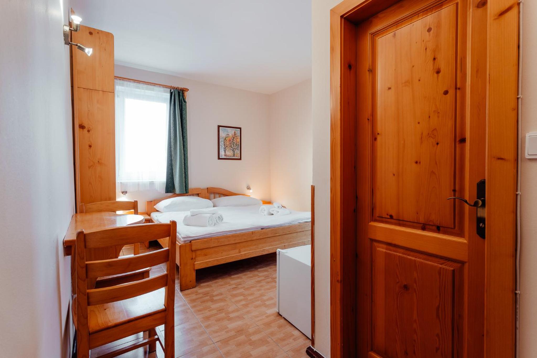 Standard Double Room - Photo 3