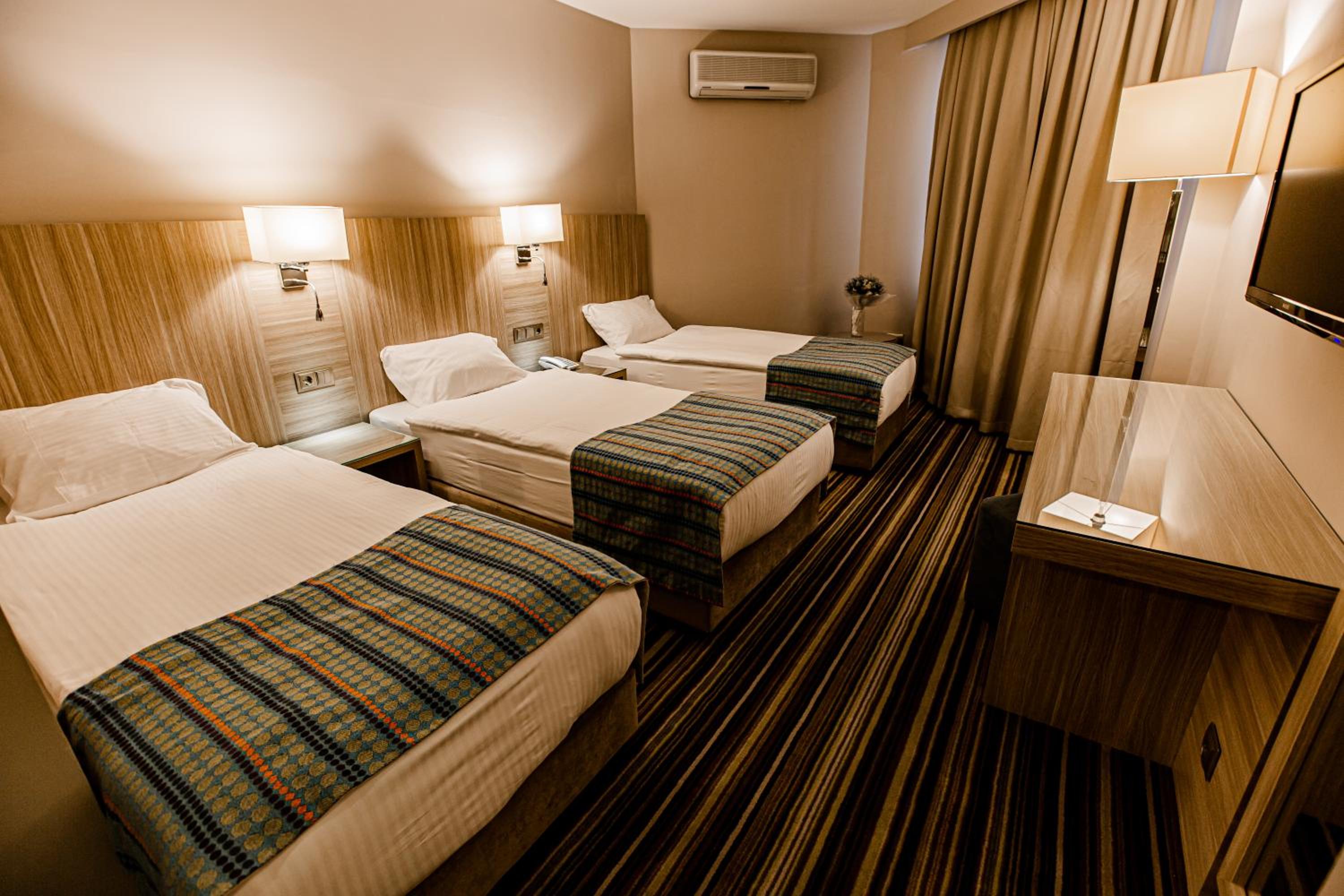 Standard Triple Room photo 3