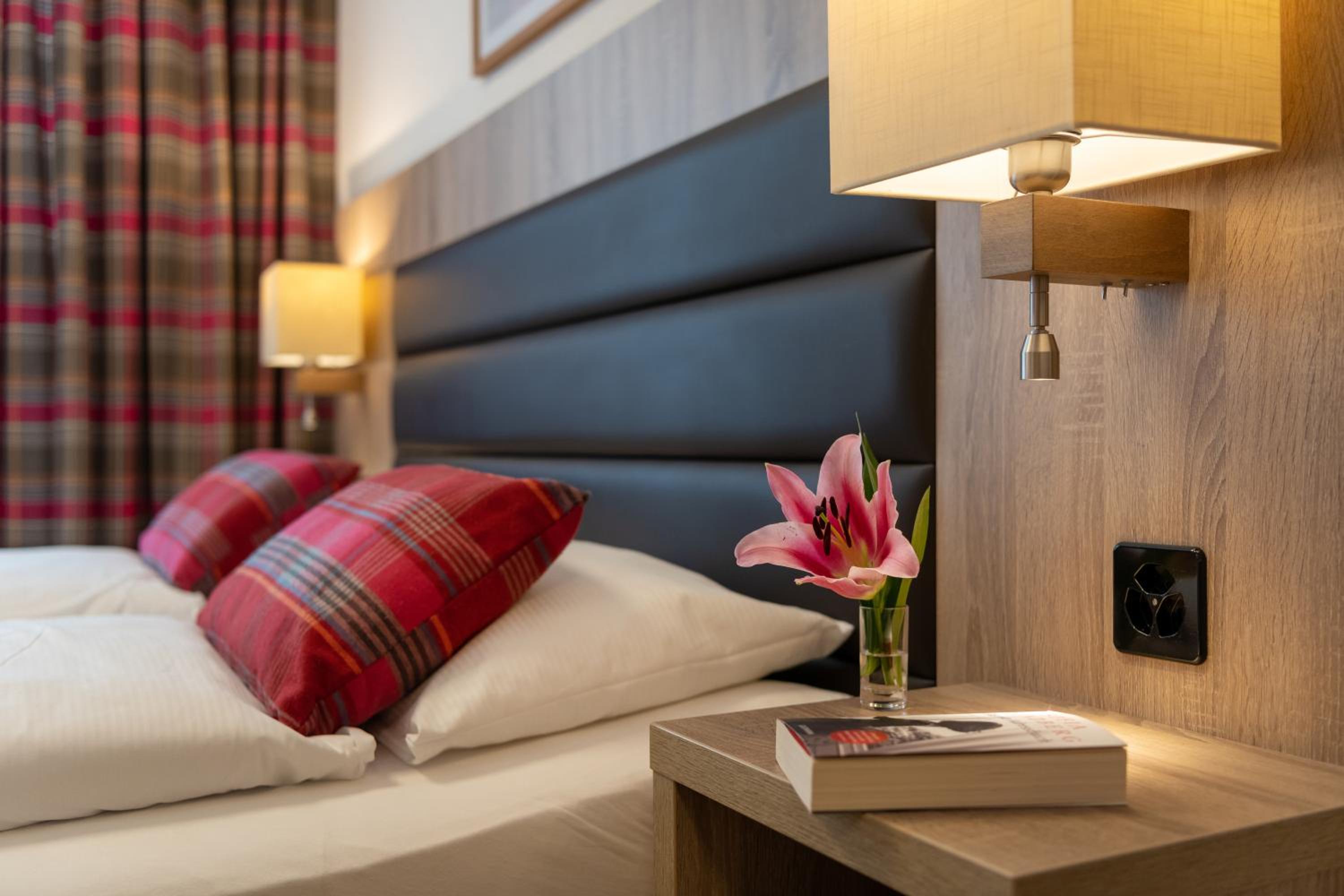 Suite (2 Adults) photo 3