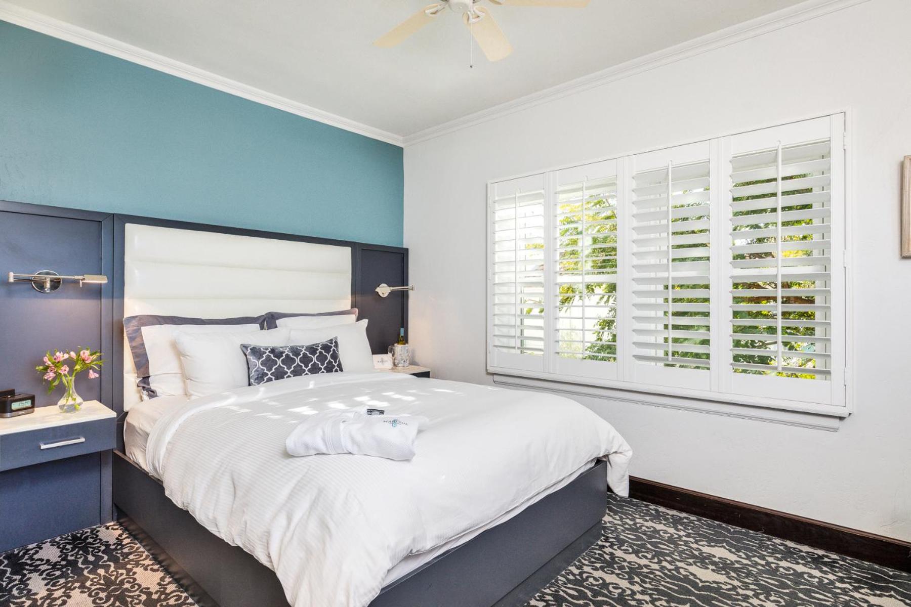 Standard Queen Room
