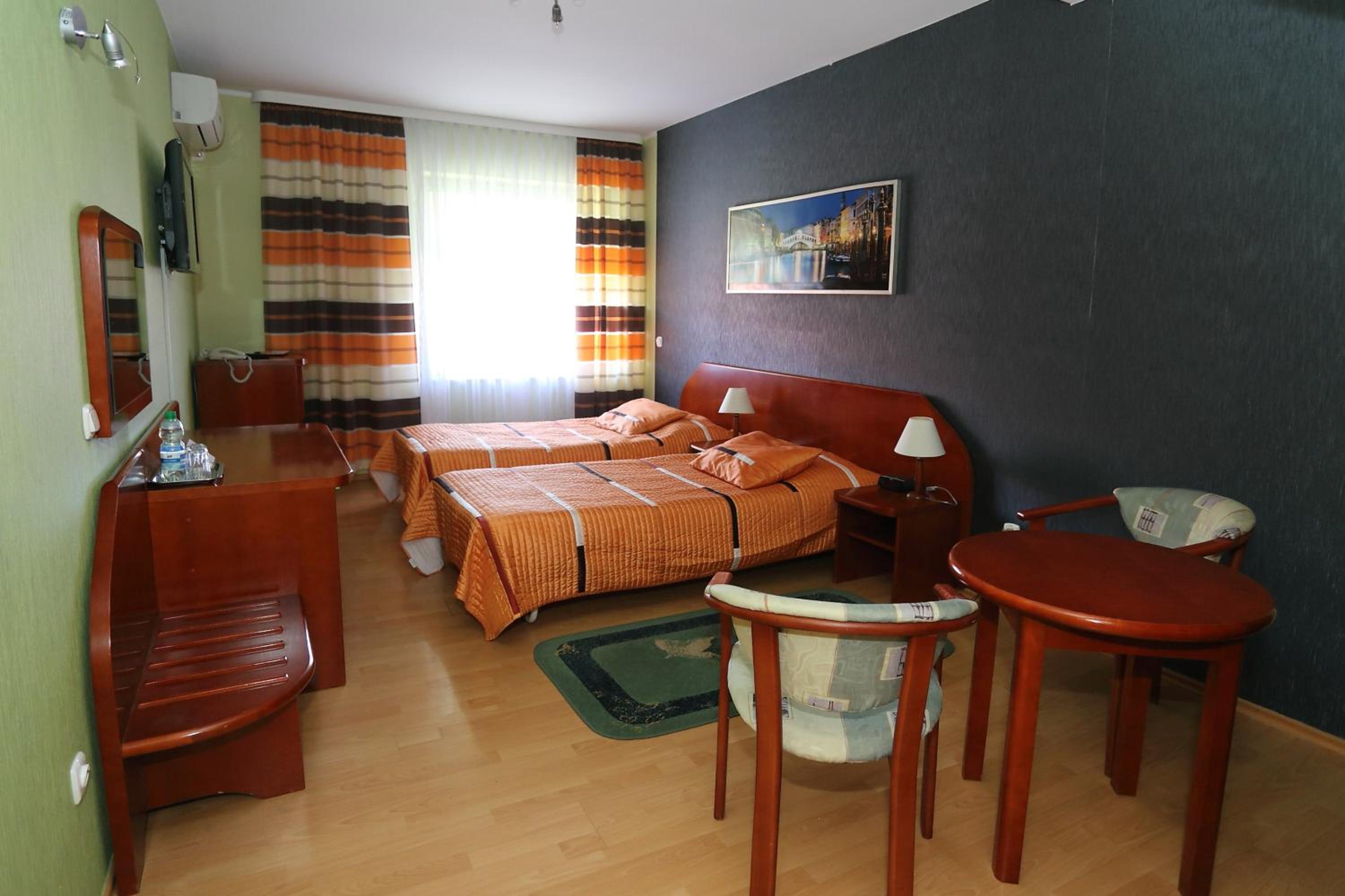 Double or Twin Room photo 2