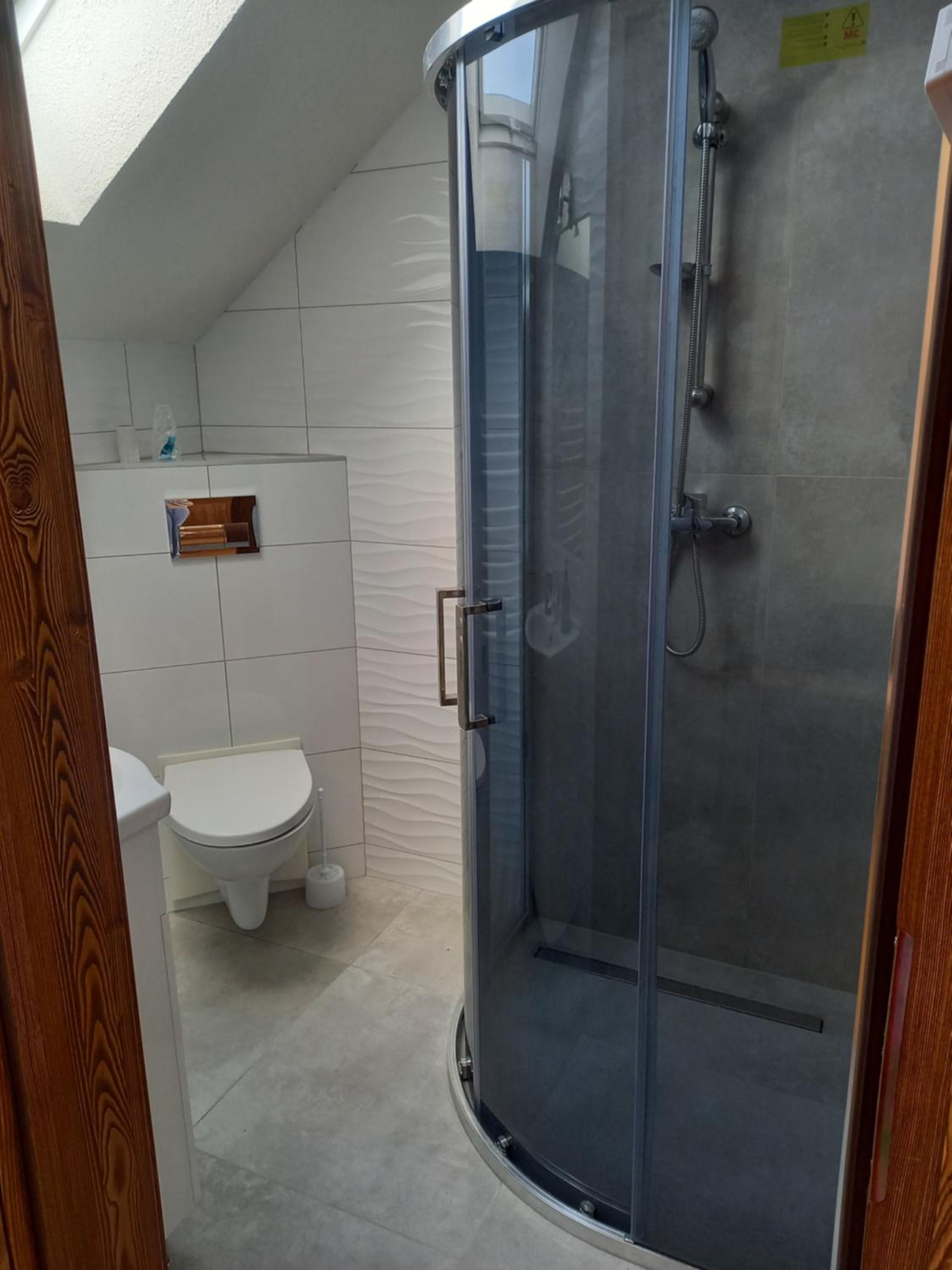 Quadruple Room with Private Bathroom photo 3