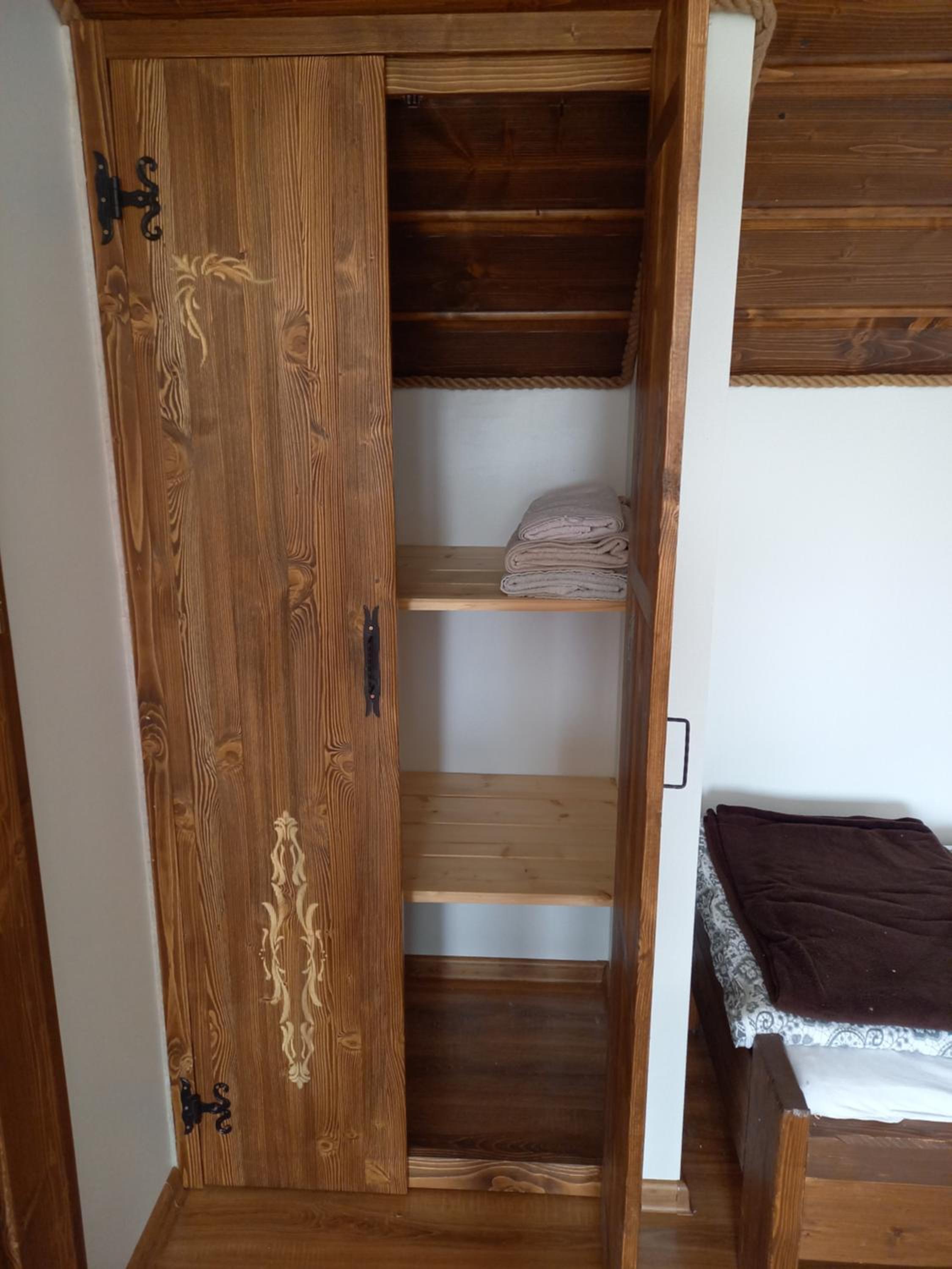 Family Room with Private Bathroom - Photo 6