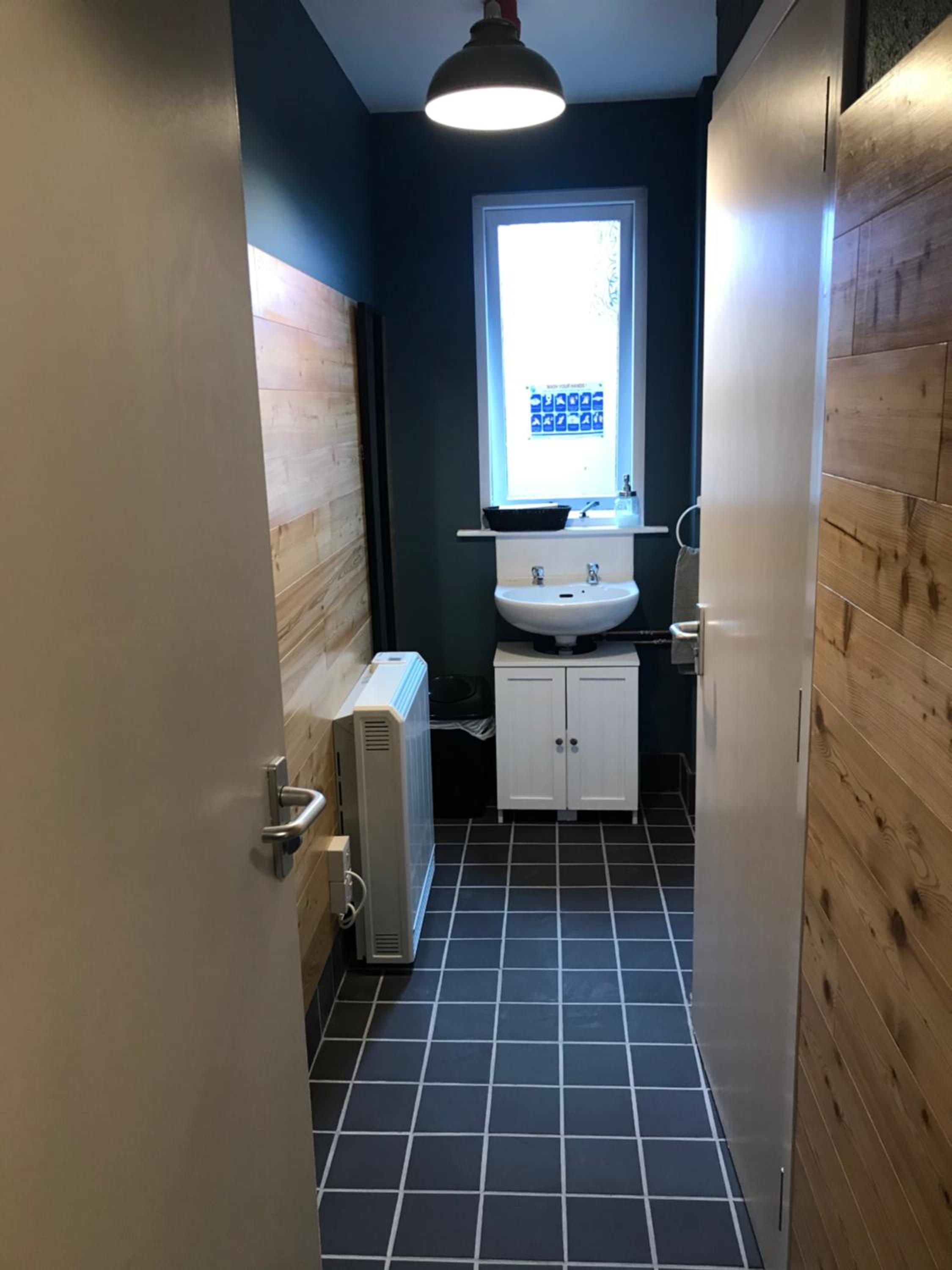 Double Room with Shared Bathroom photo 3