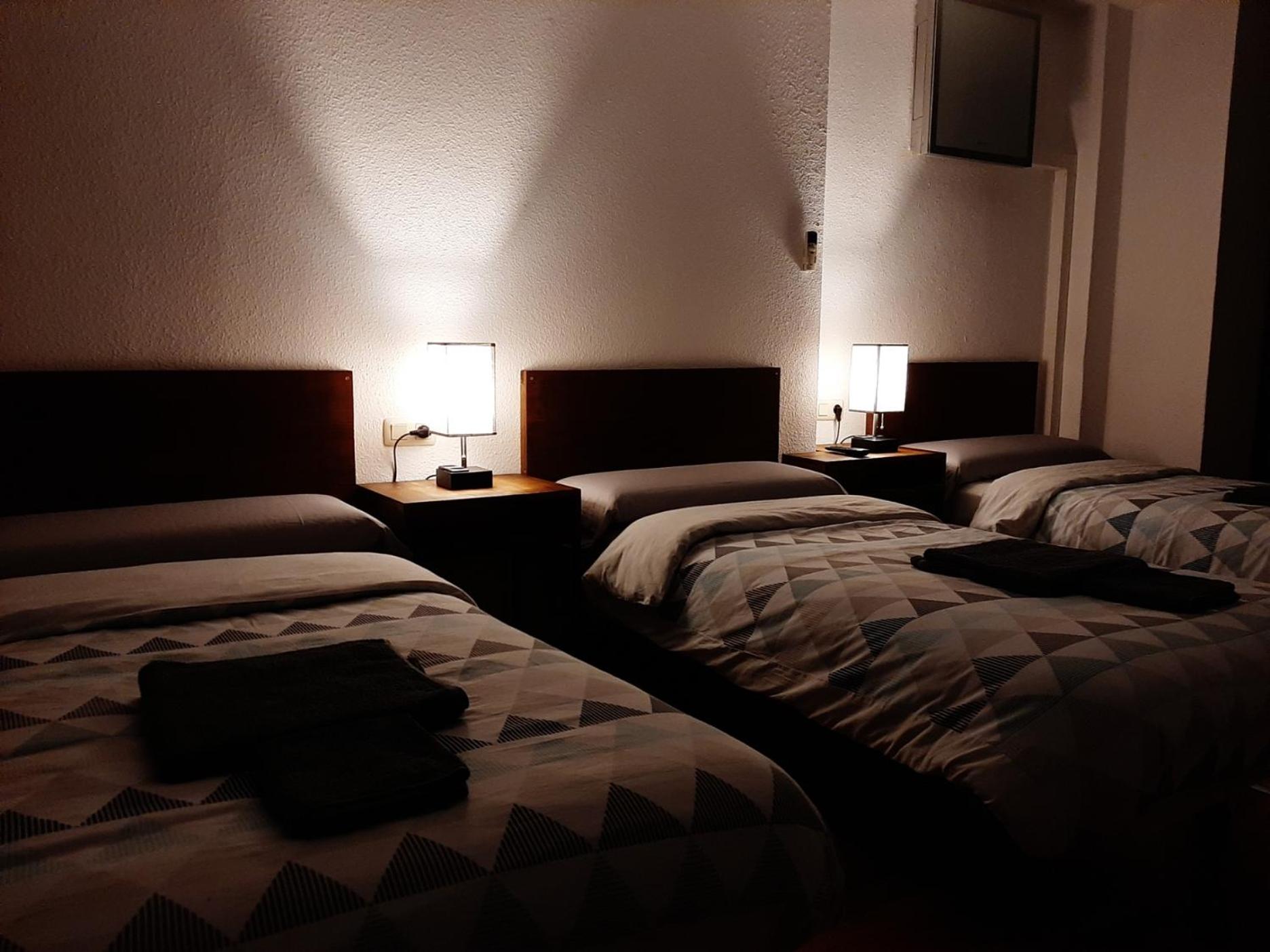 Quadruple Room - Photo 5