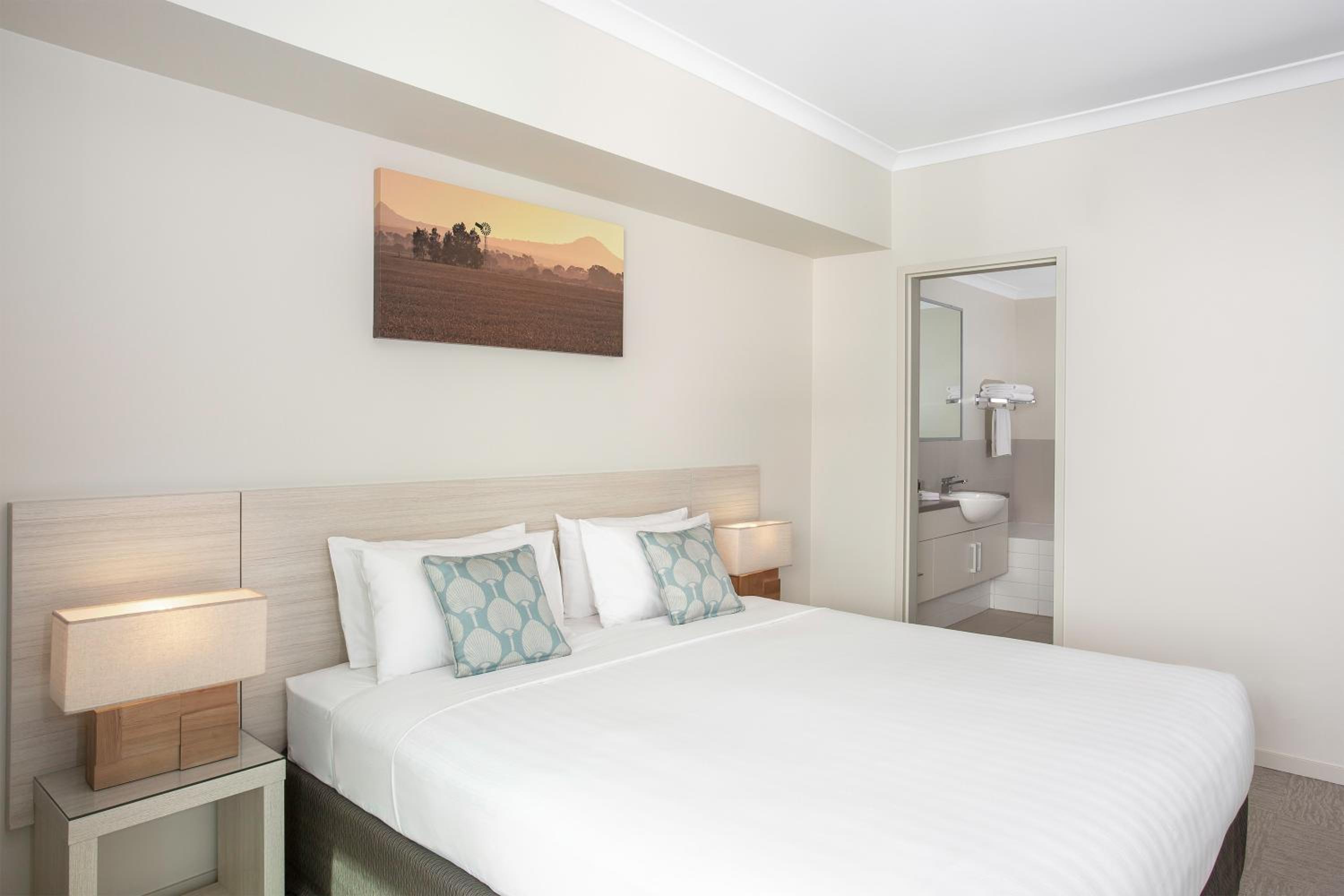 Superior Two-Bedroom Apartment - Photo 3