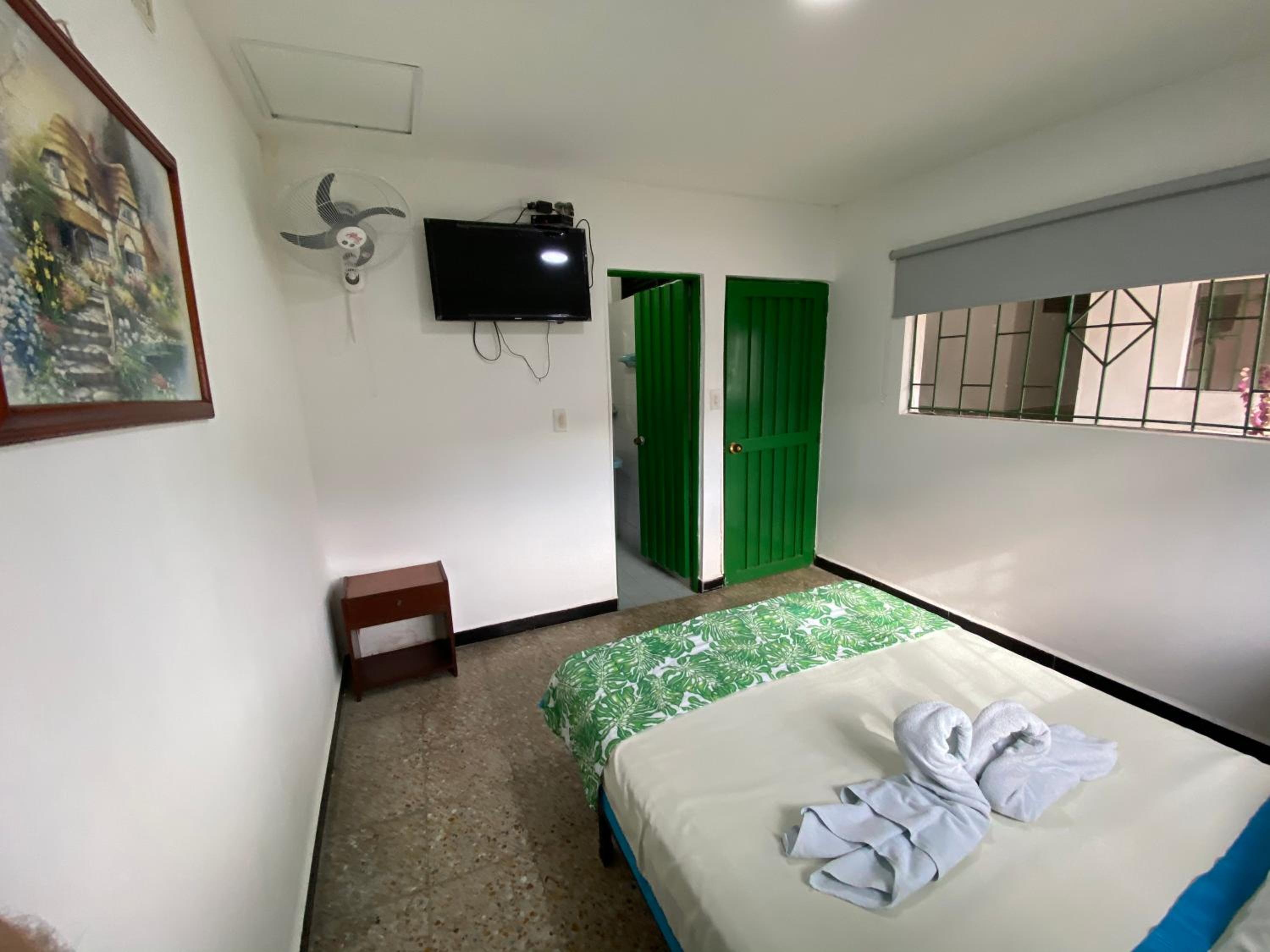 Double Room with Private Bathroom photo 3
