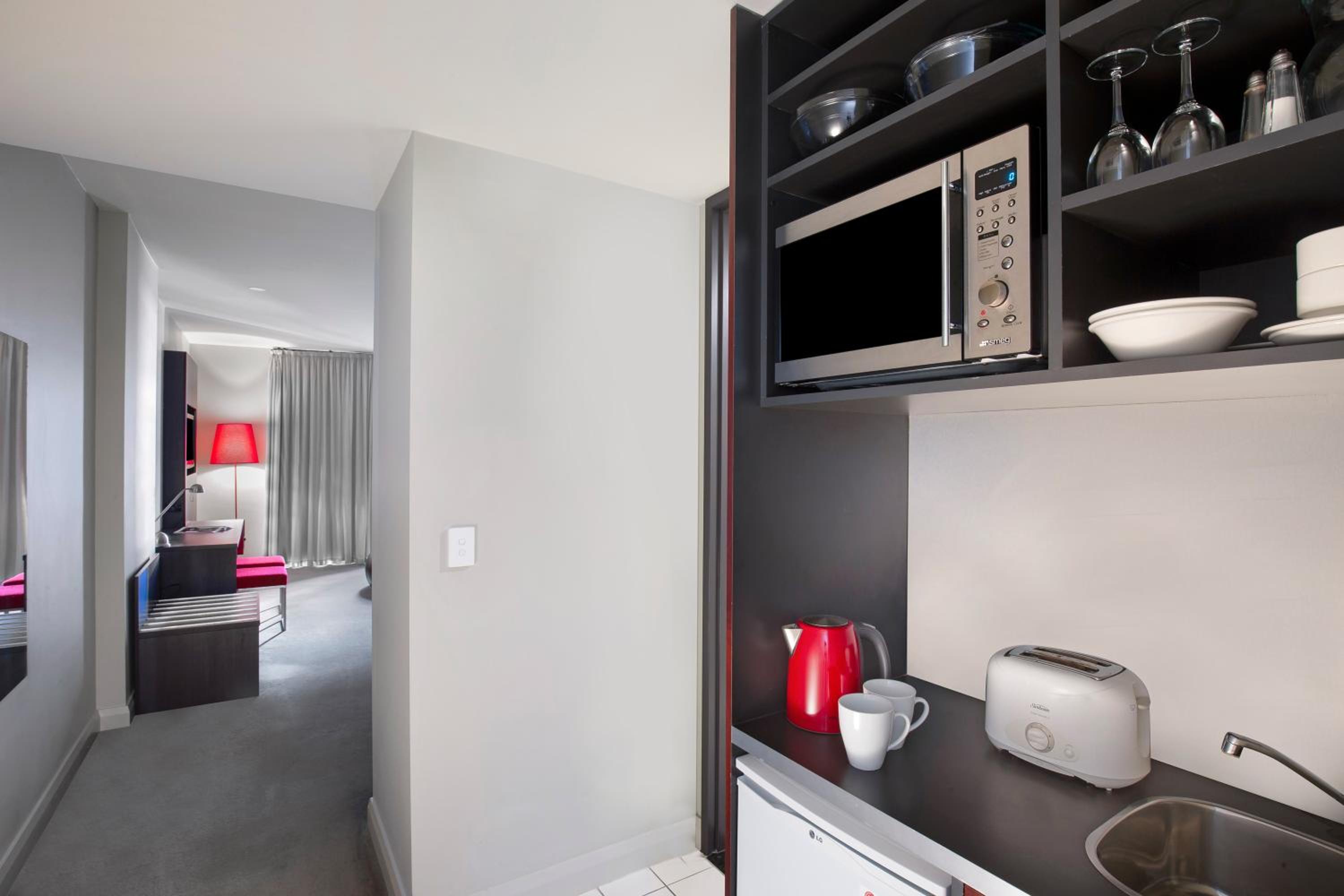 Studio Suite - Photo 7