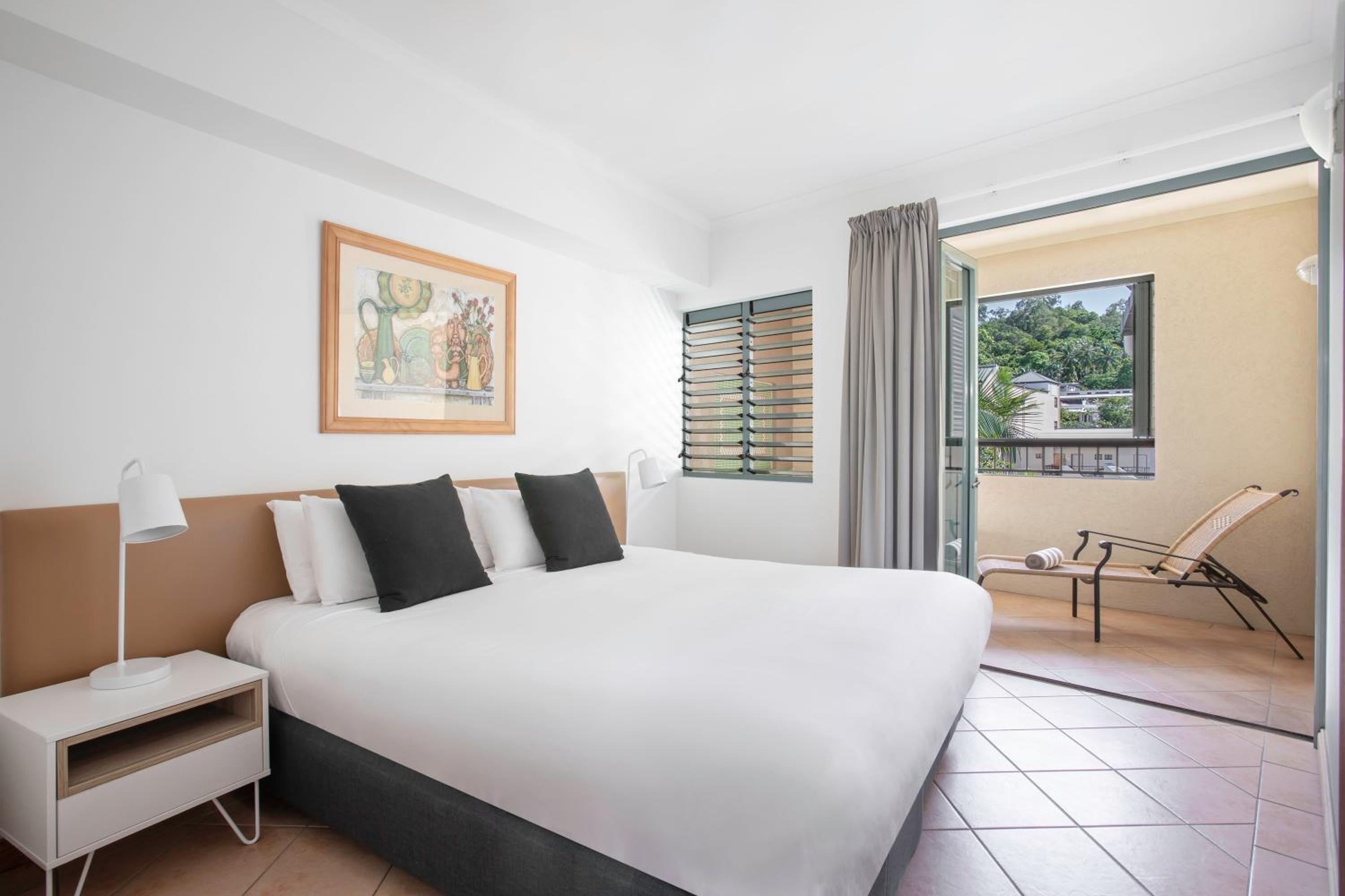 Two-Bedroom Suite - Photo 3
