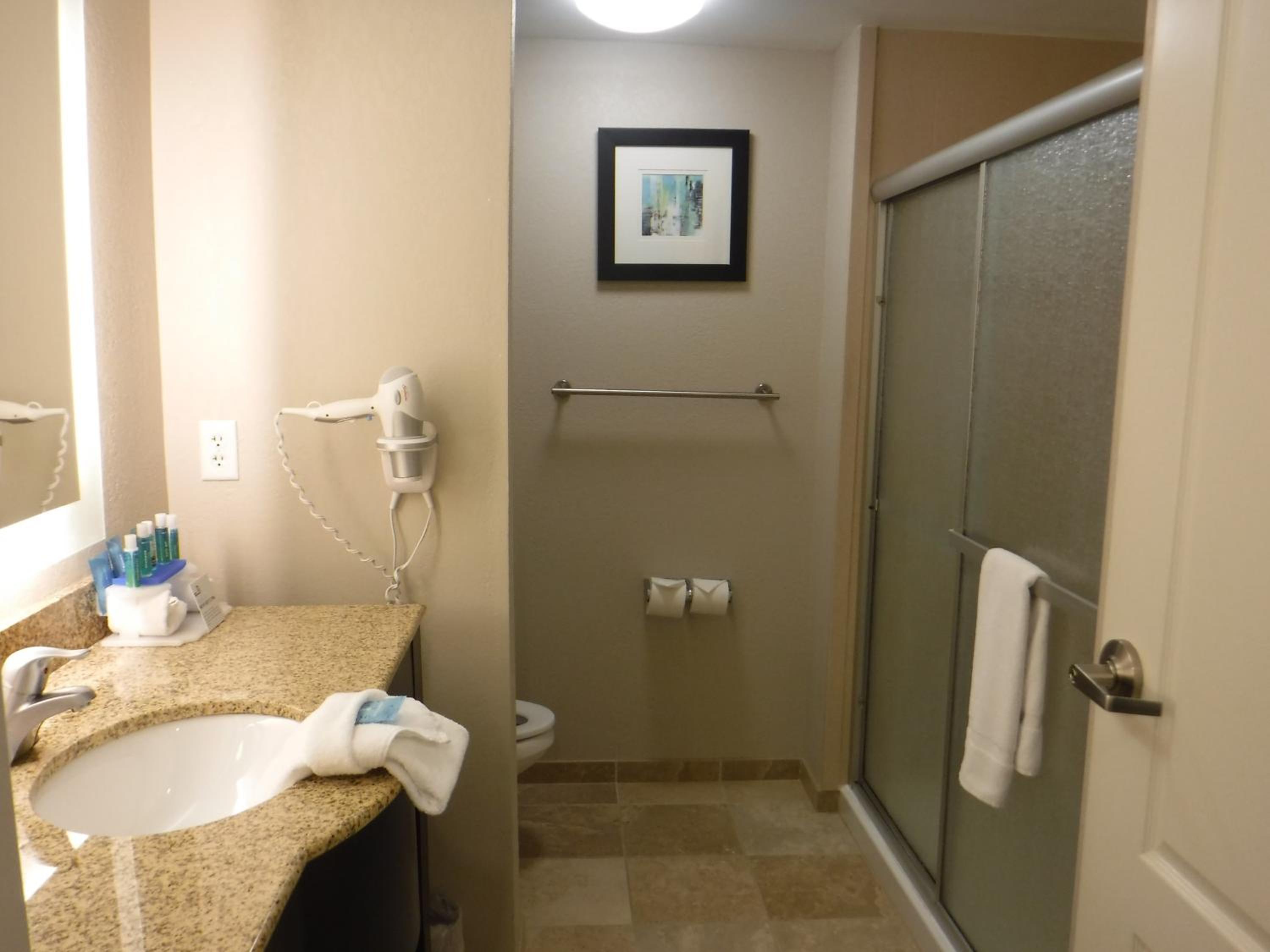 Standard King Room - Photo 5