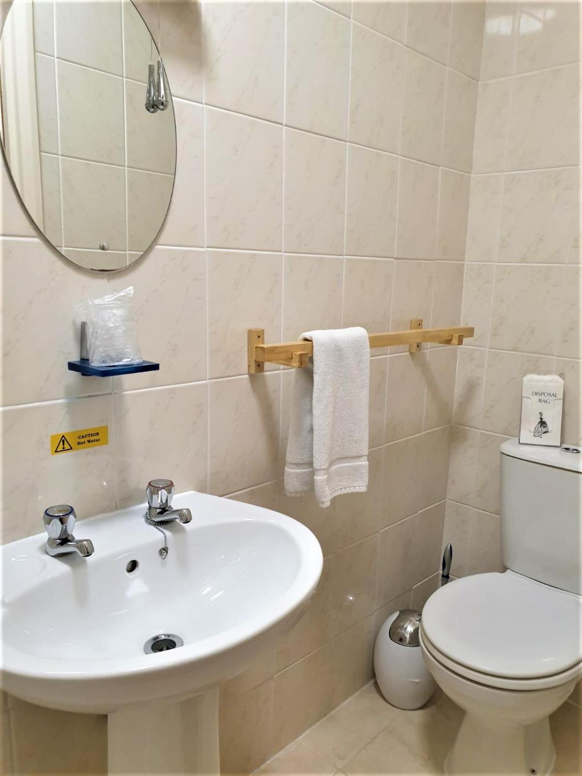 Single Room photo 3