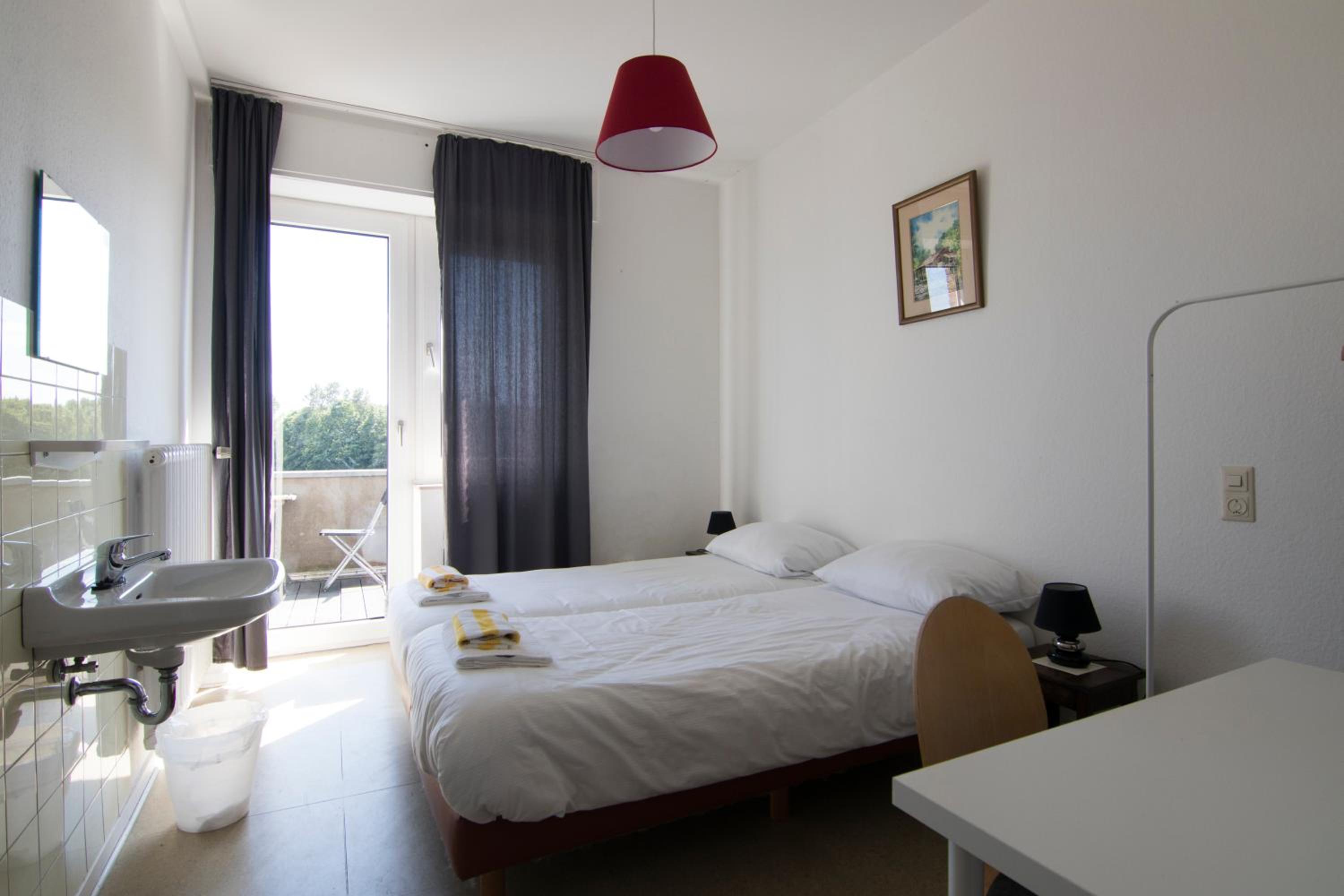 Double Room with Shared Bathroom photo 1