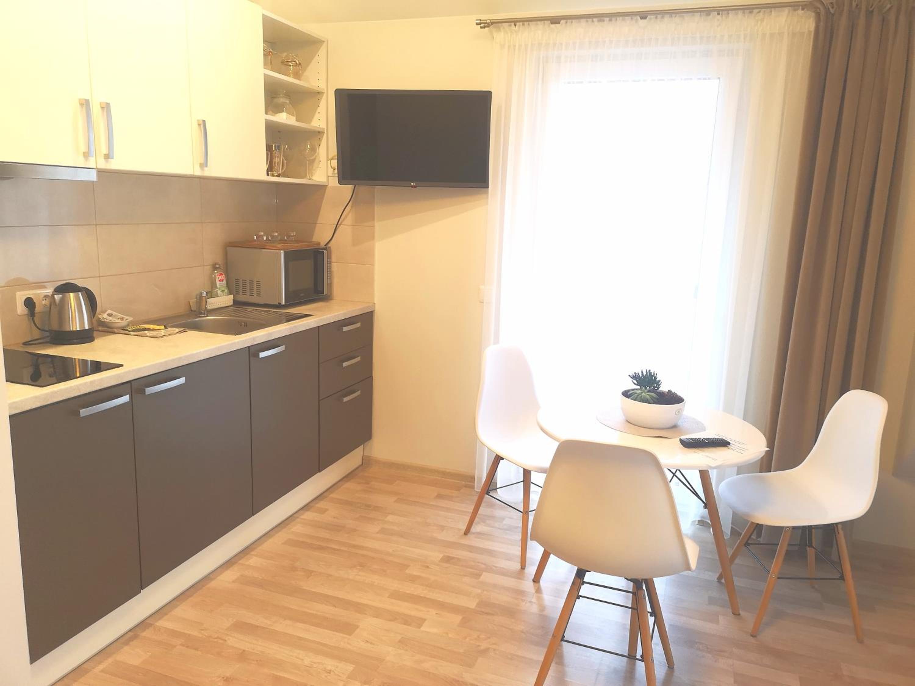 Apartment with Balcony photo 2