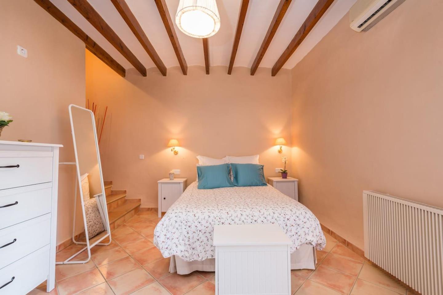 Three-Bedroom House photo 2