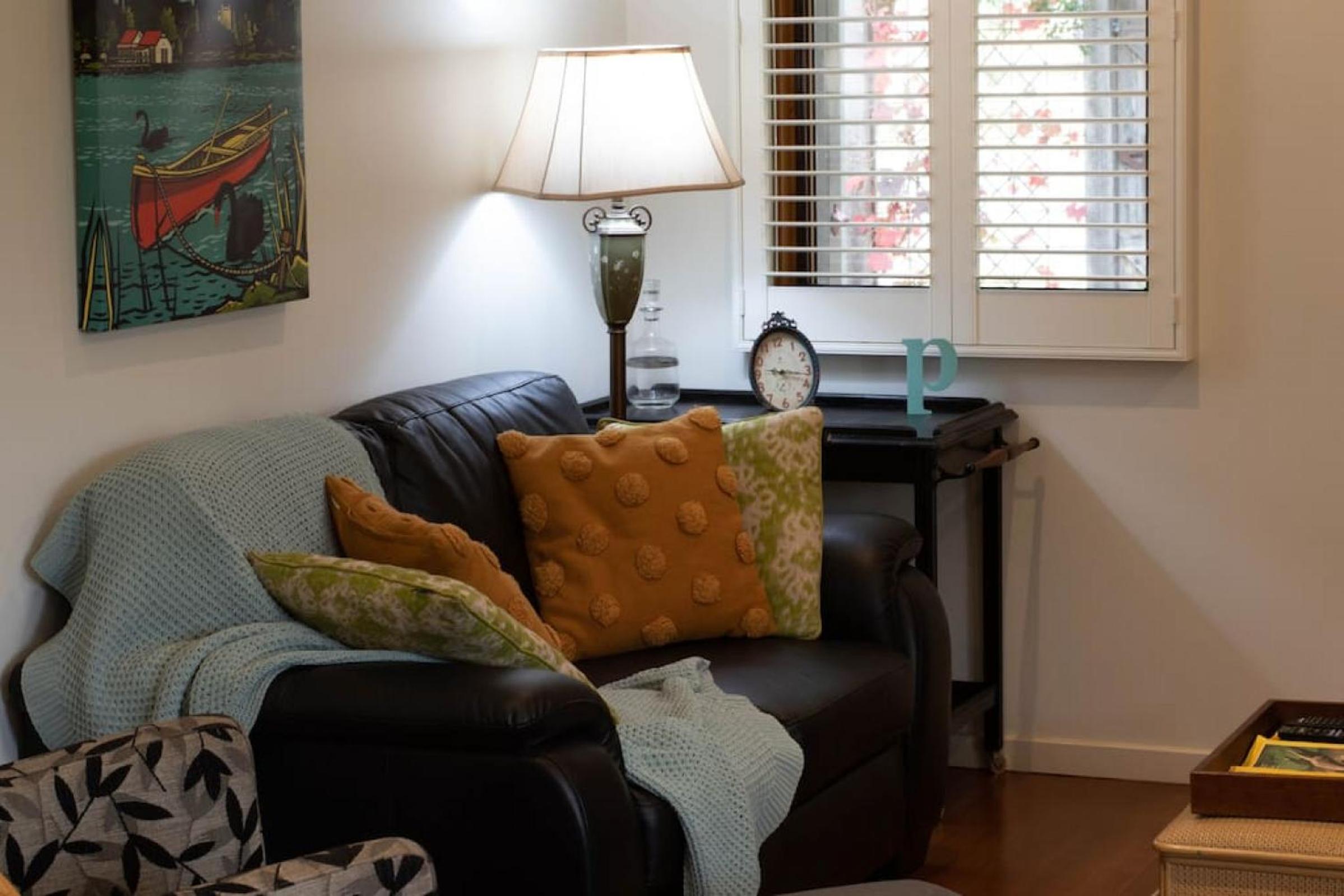 One-Bedroom House photo 1