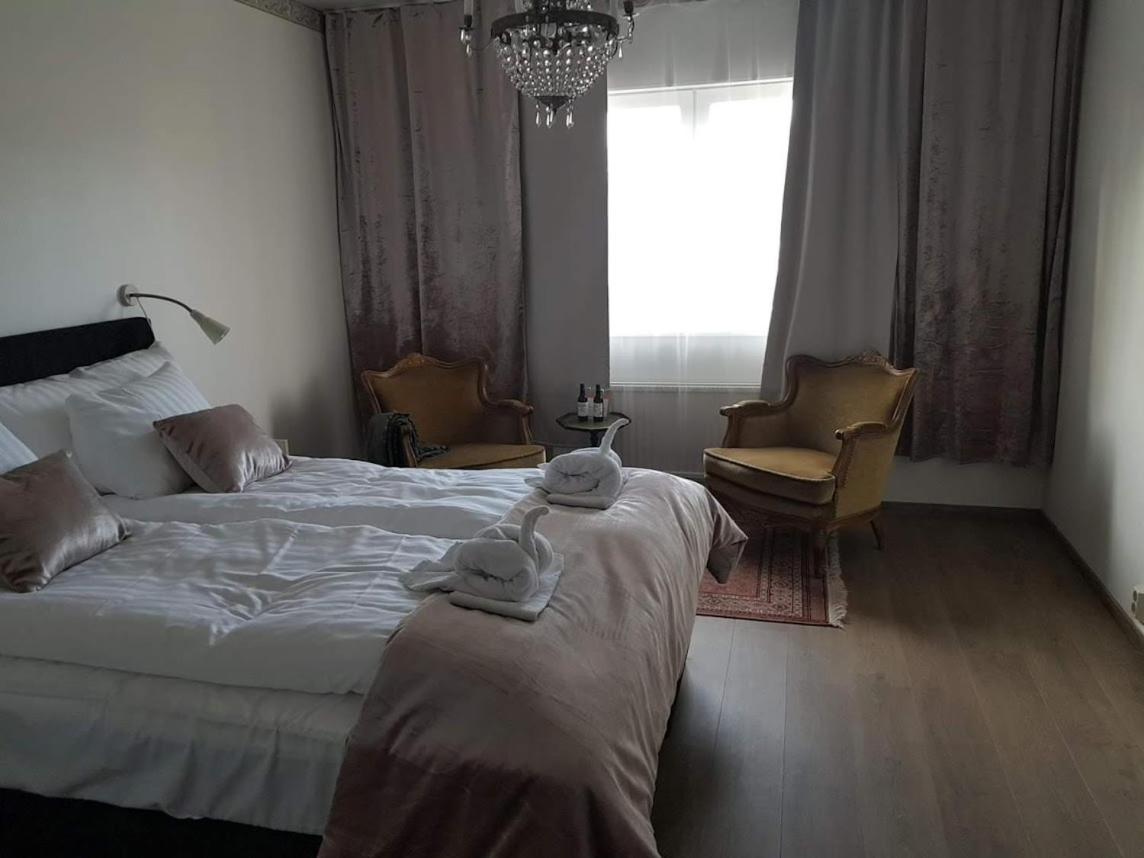 Double Room - Photo 4