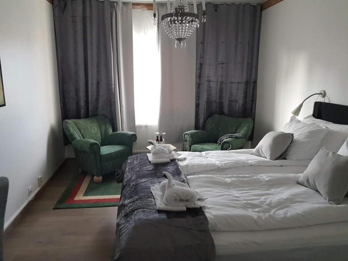 Double Room - Photo 5