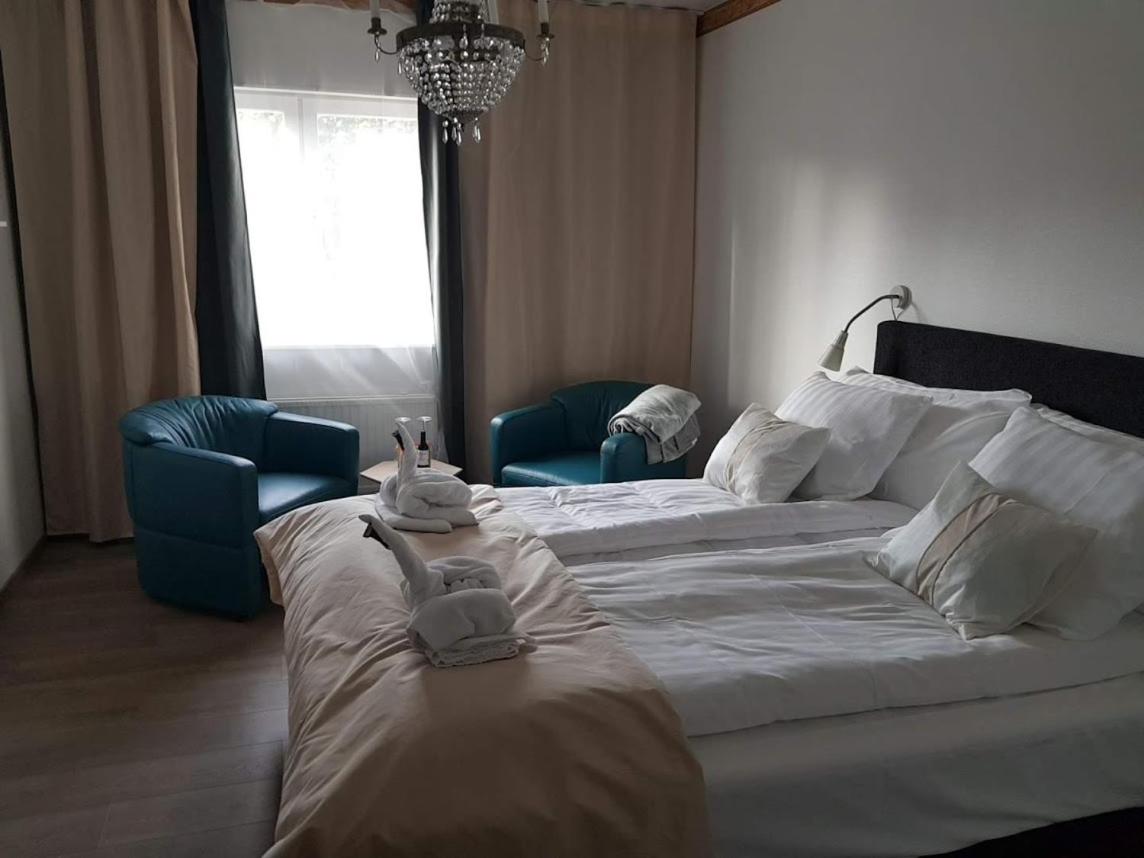 Double Room - Photo 7