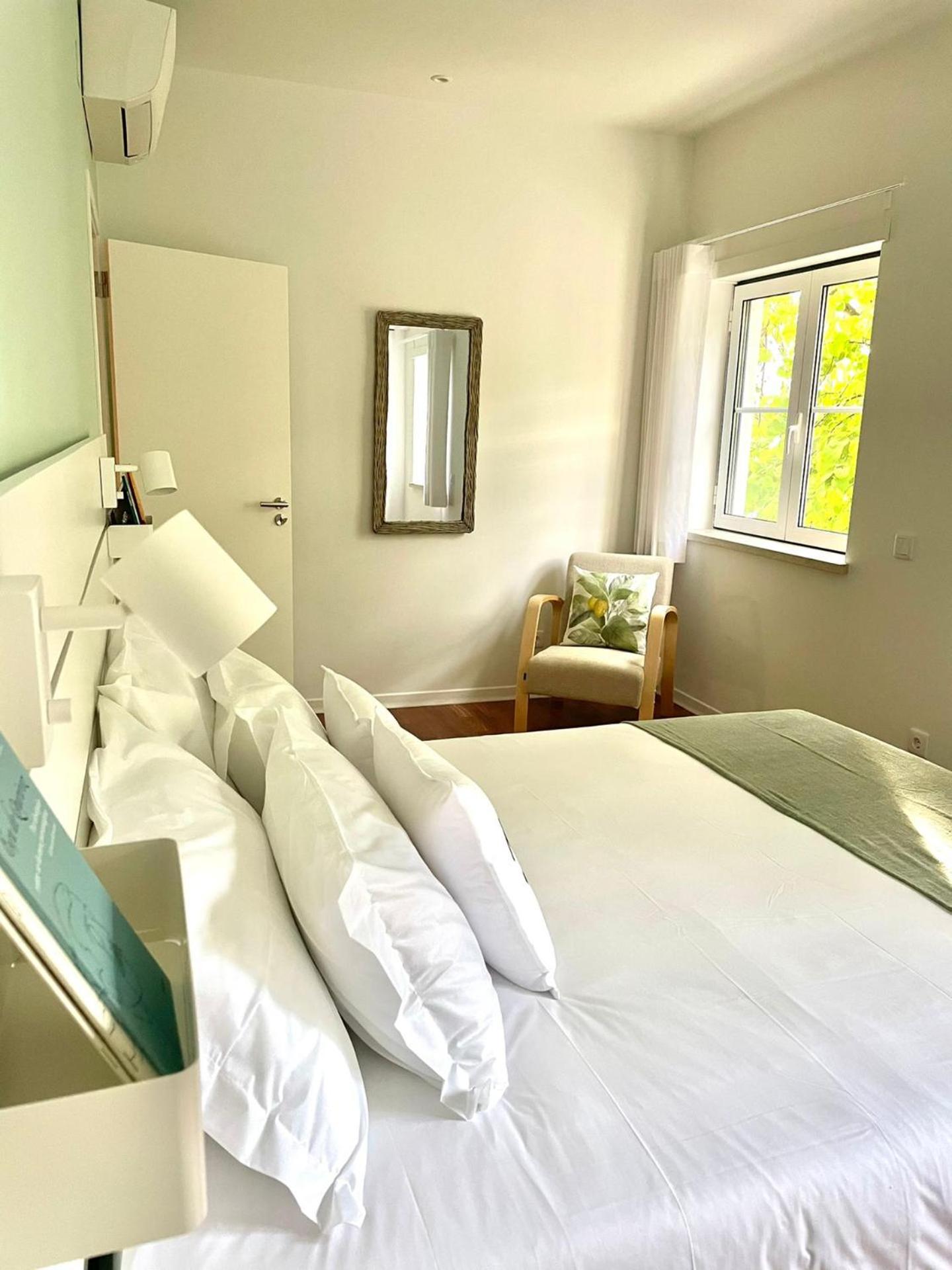 One-Bedroom Apartment - Photo 5