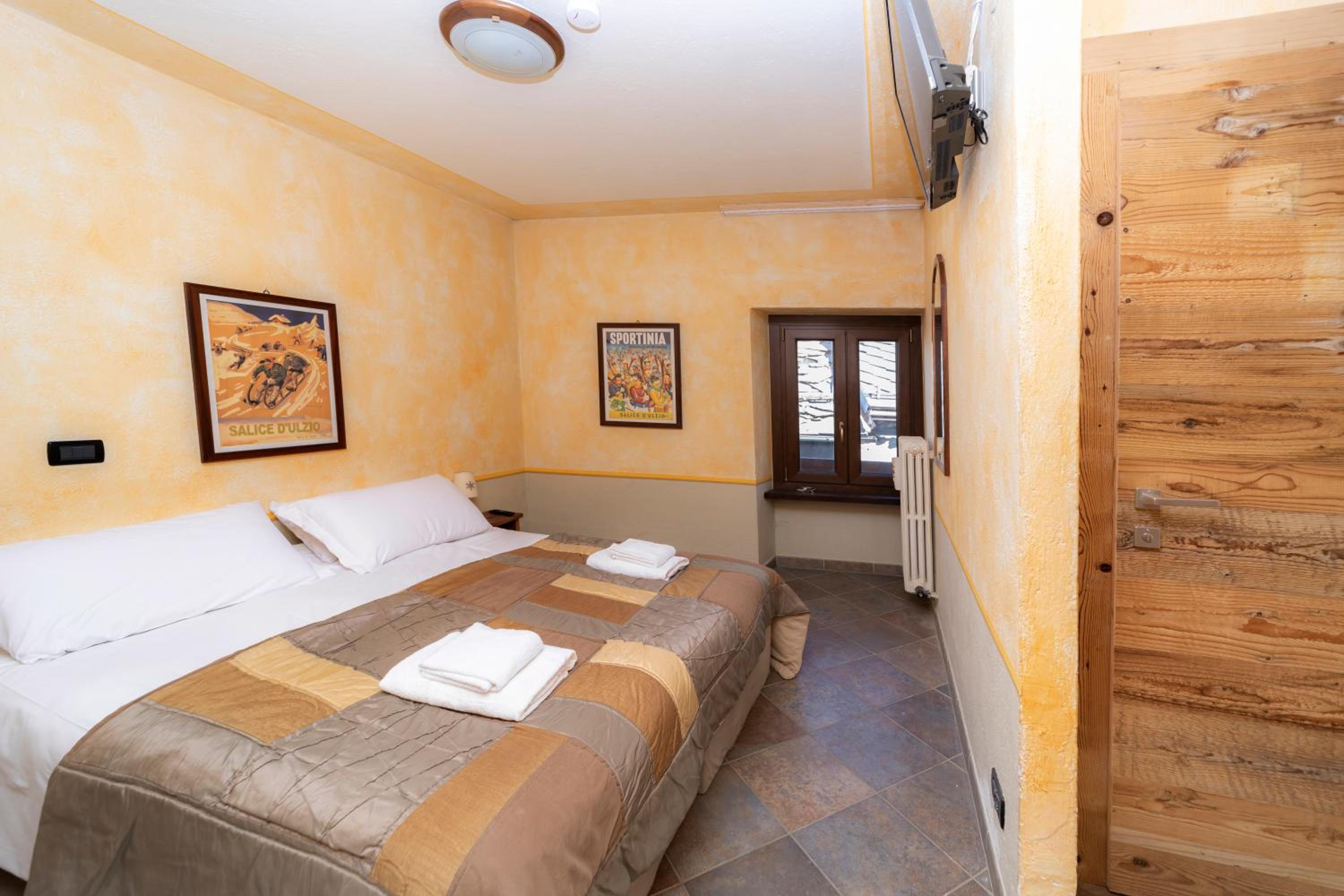 Standard Double Room - Photo 3