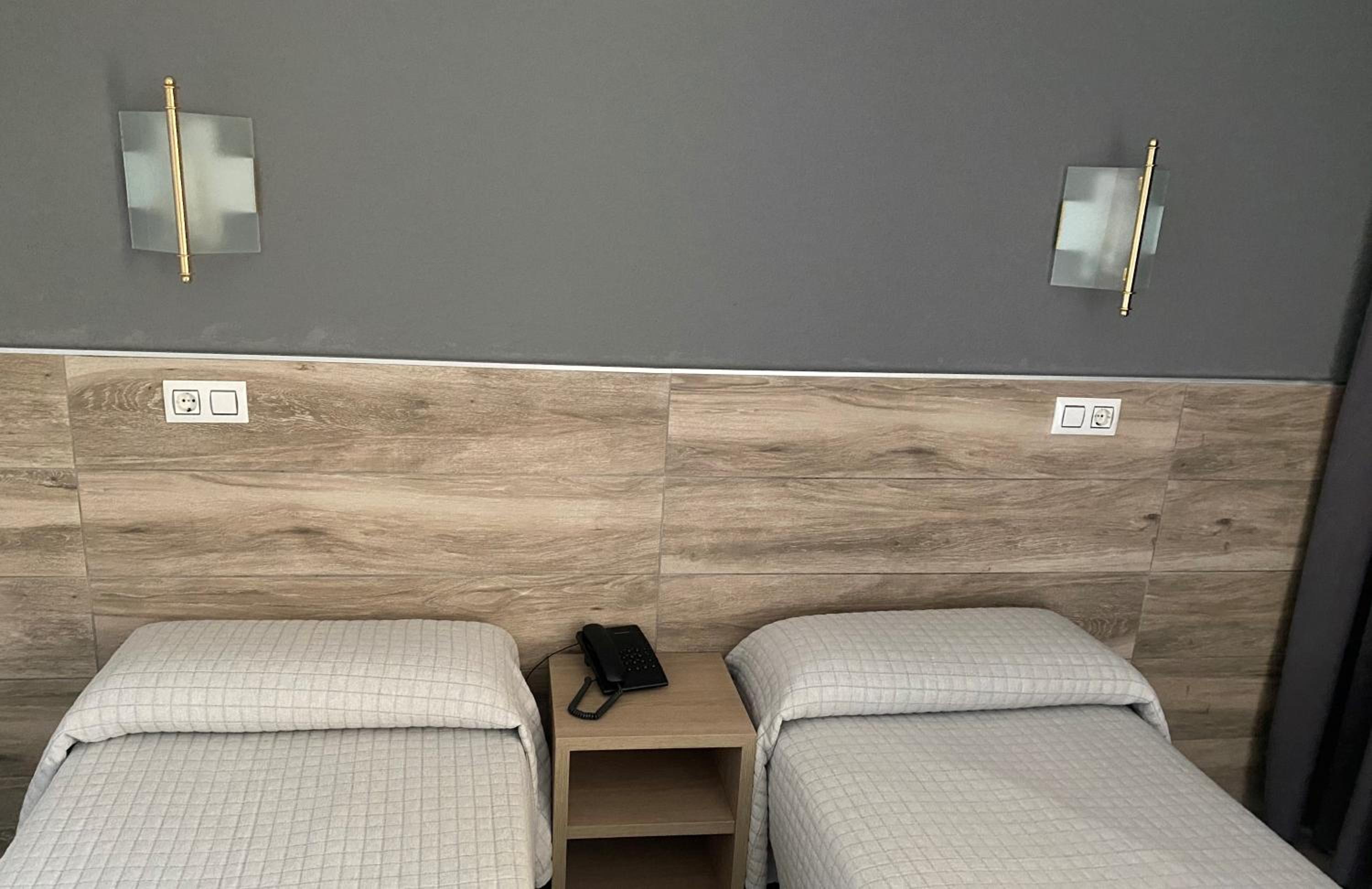 Double Room - Photo 4