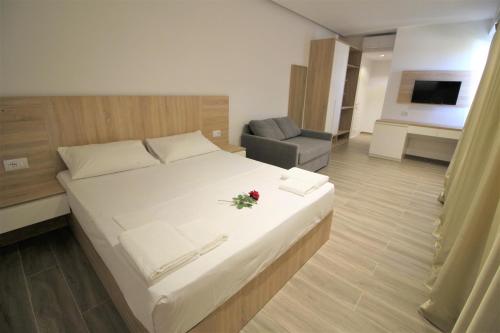 Superior Triple Room with Balcony photo 1