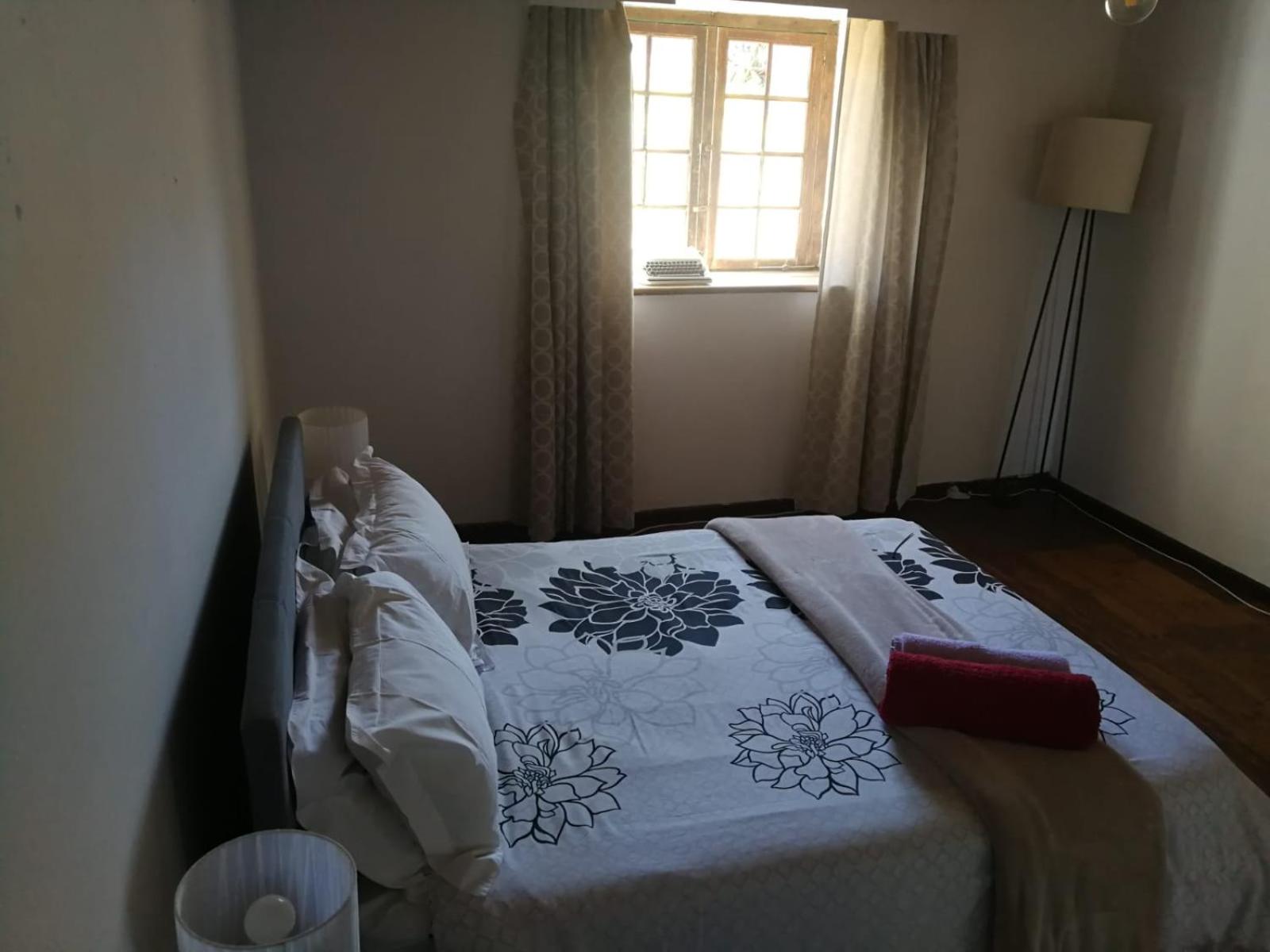 Double Room with Shared Bathroom photo 1
