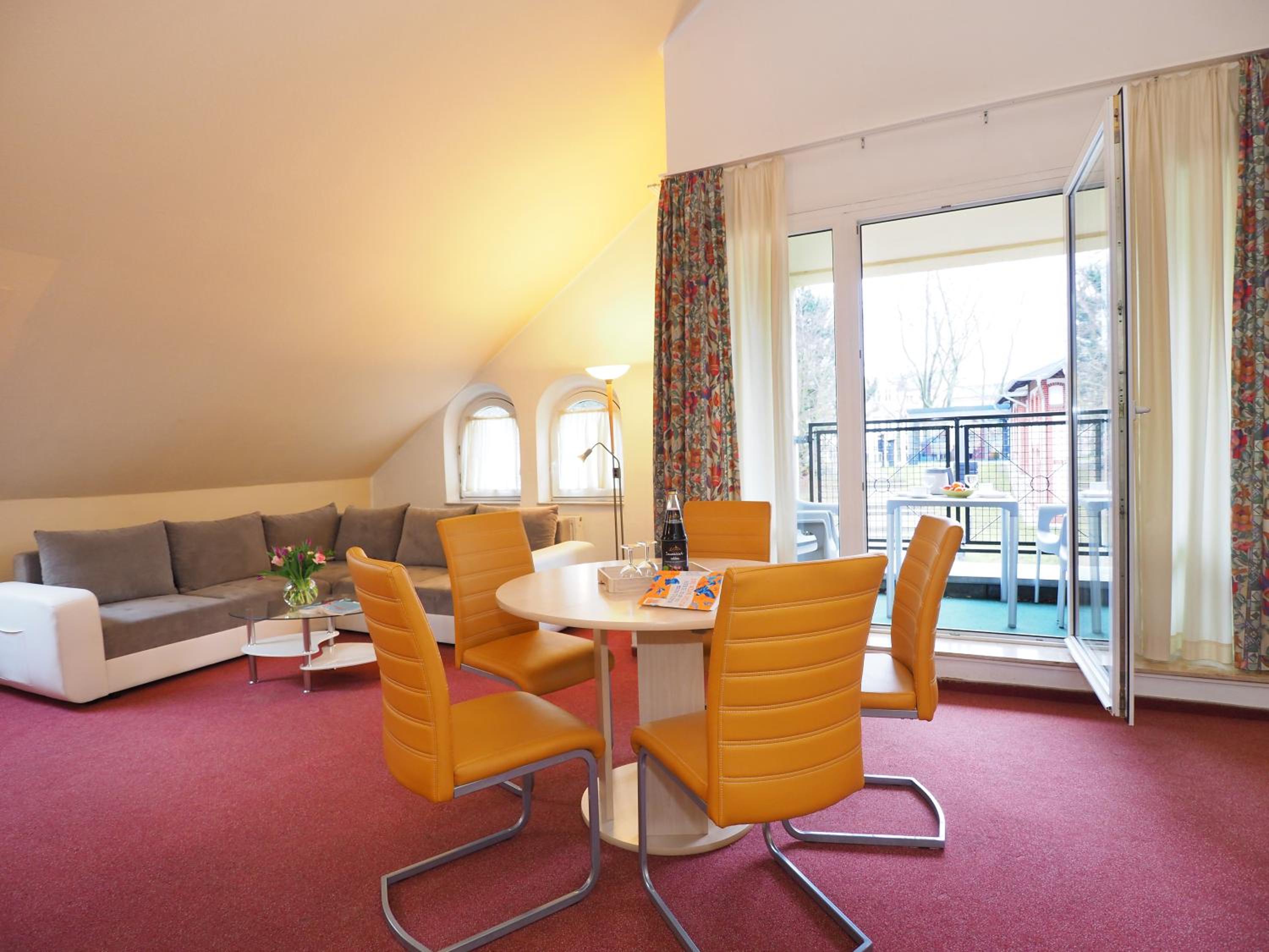 One-Bedroom Apartment with Balcony photo 1