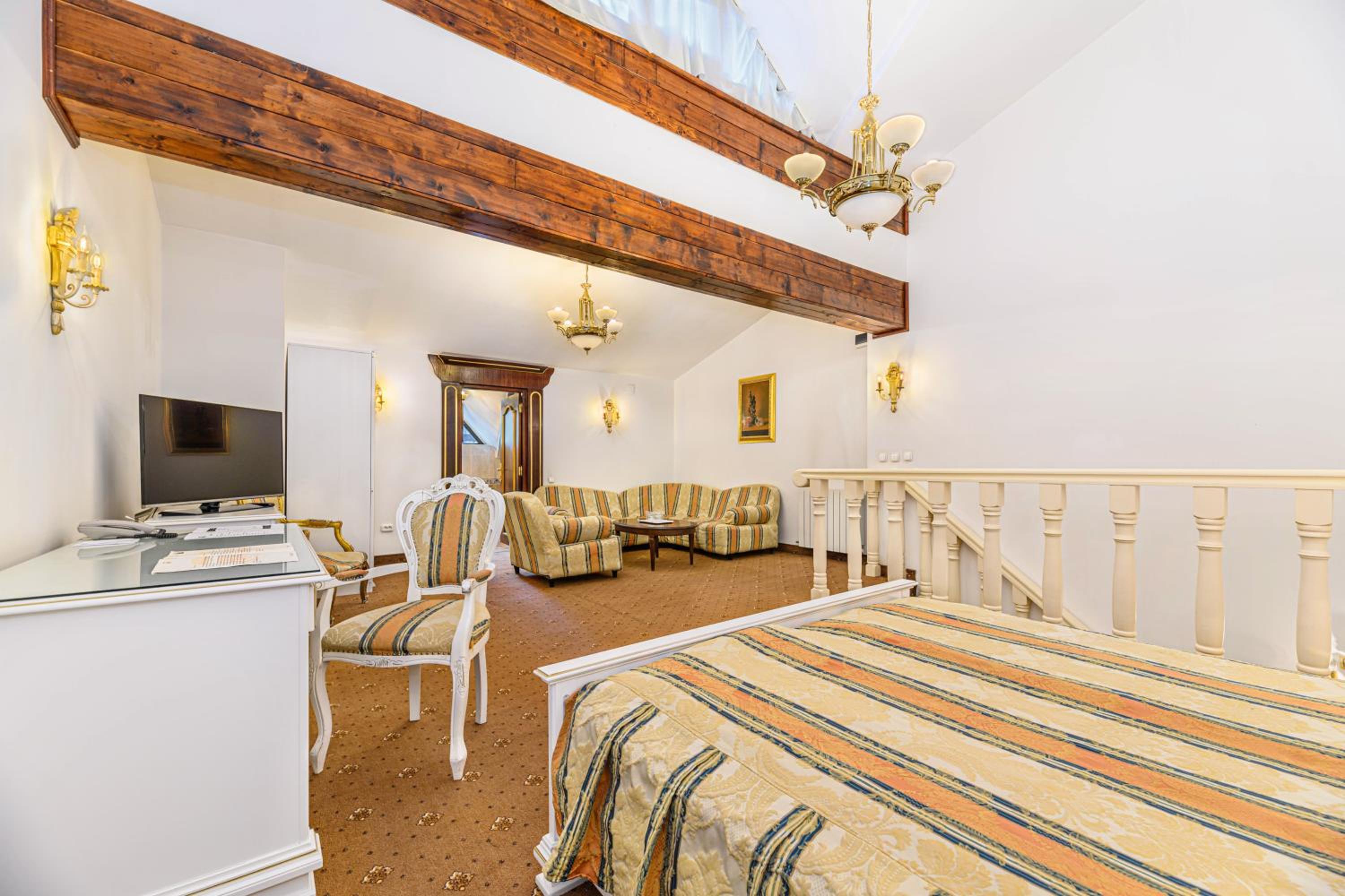 Double Room with Spa Access - Photo 1