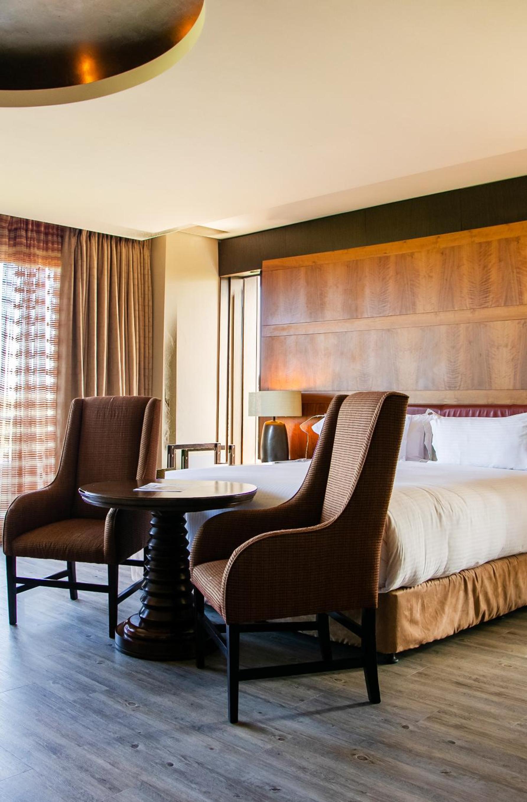 Nature Standard Suite