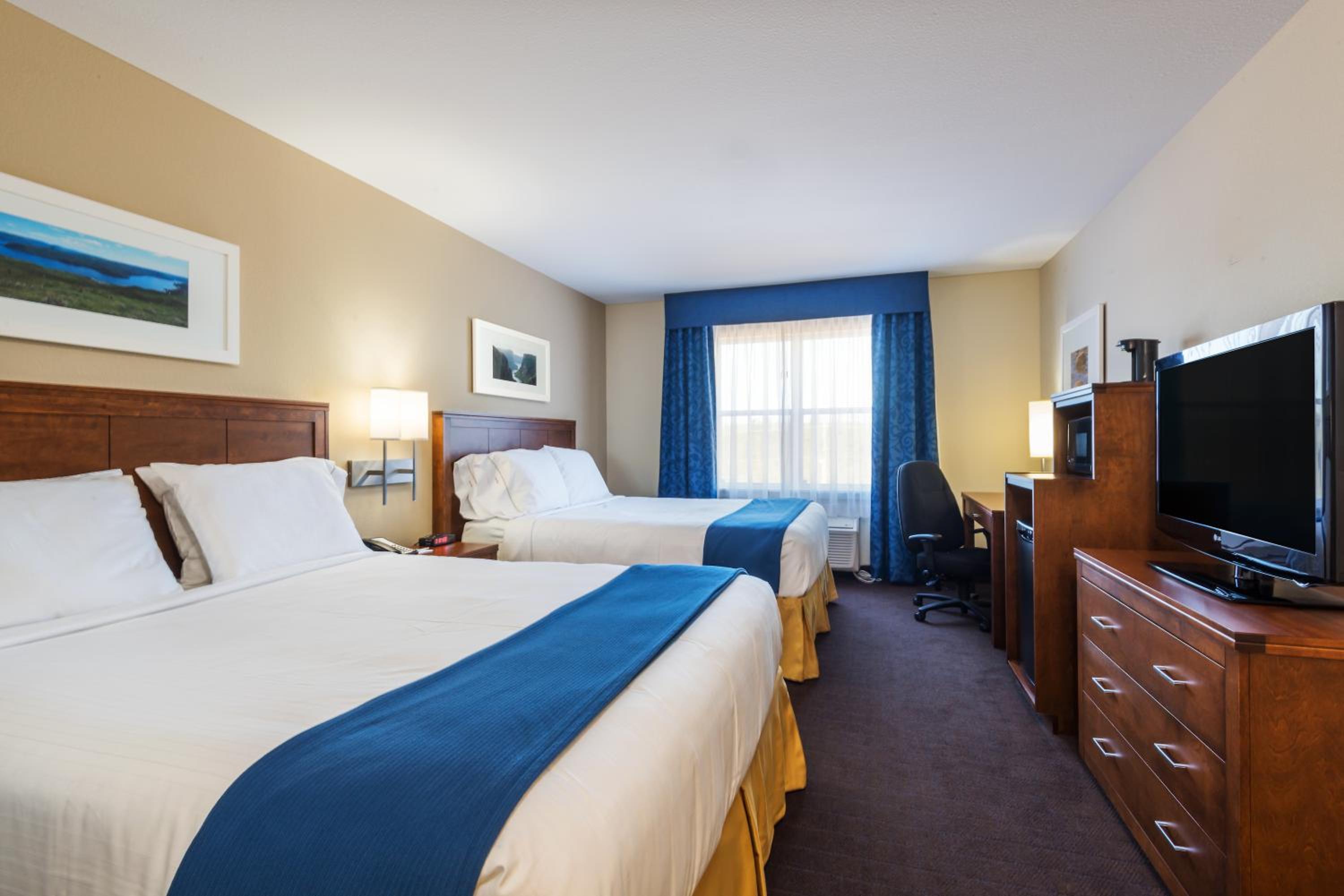 Standard Room with Two Queen Beds