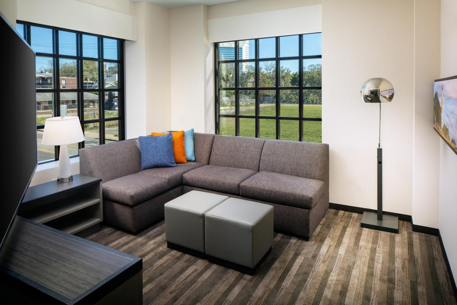 One-Bedroom Specialty Suite with Two Queen Beds, Kitchen and Sofa Bed - Photo 4