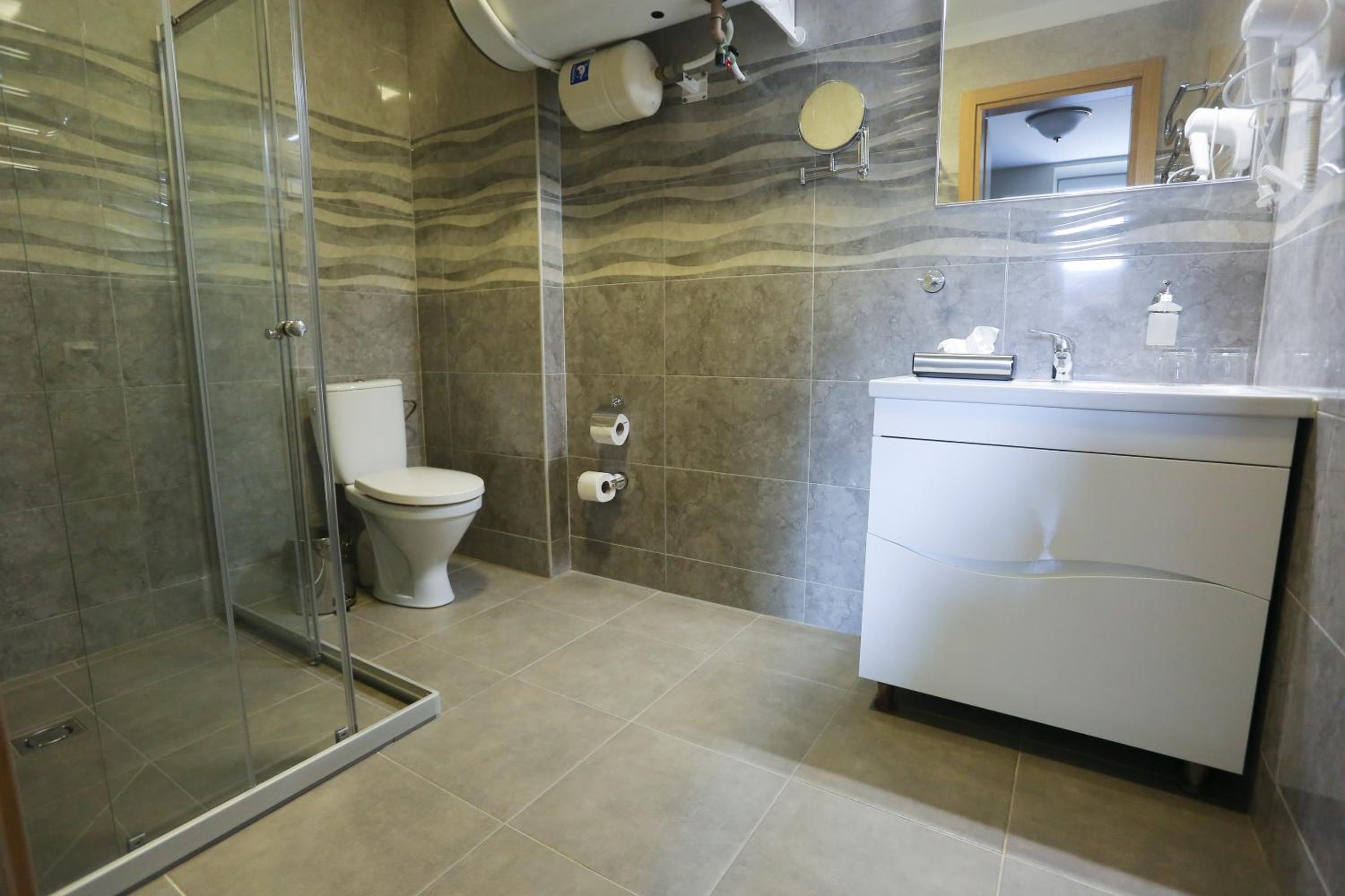 Double or Twin Room with Shower photo 3