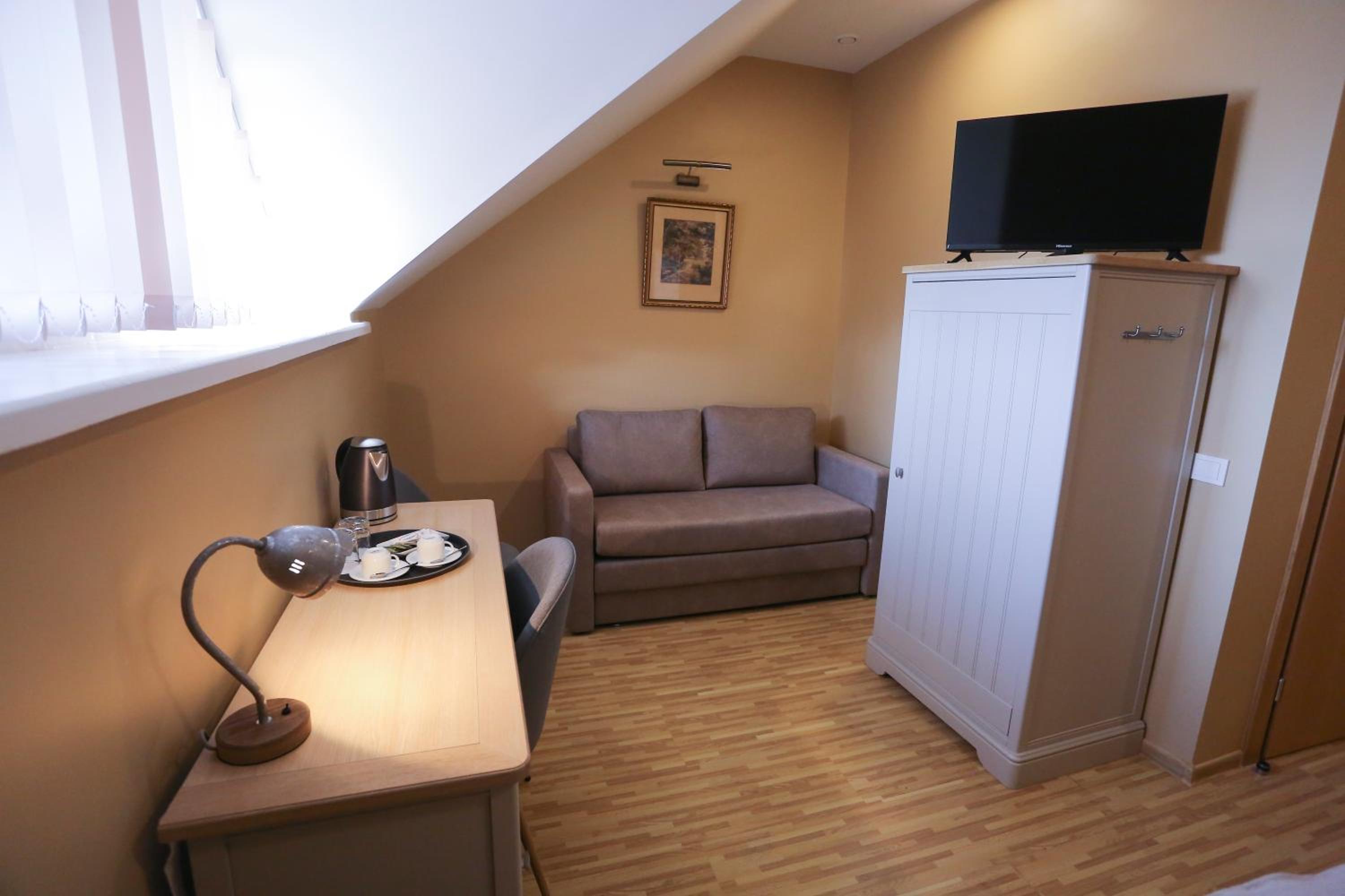 Double or Twin Room with Extra Bed photo 3