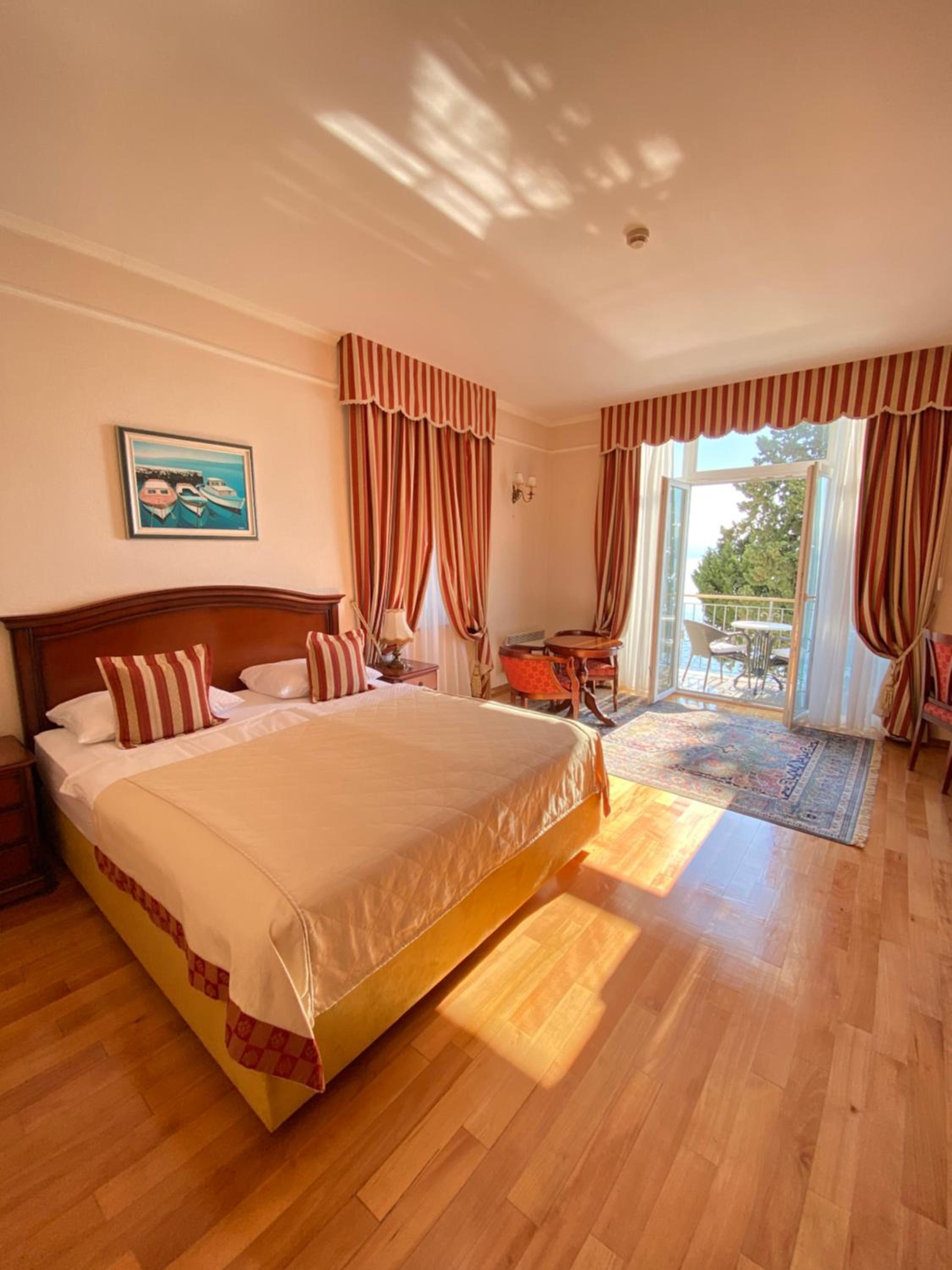 Superior Double Room with Balcony and Sea View - Photo 1