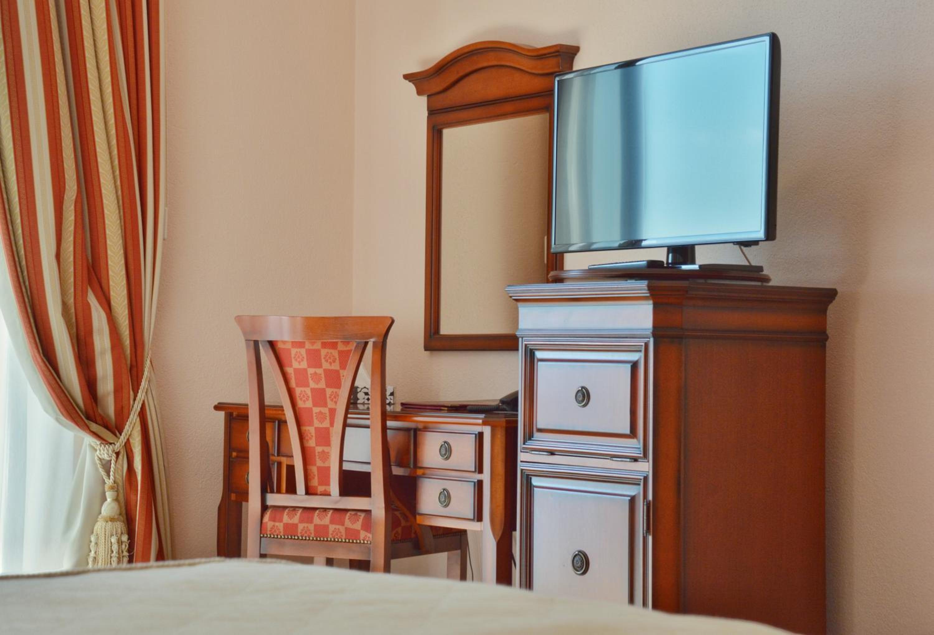 Superior Double Room with Balcony and Sea View - Photo 4