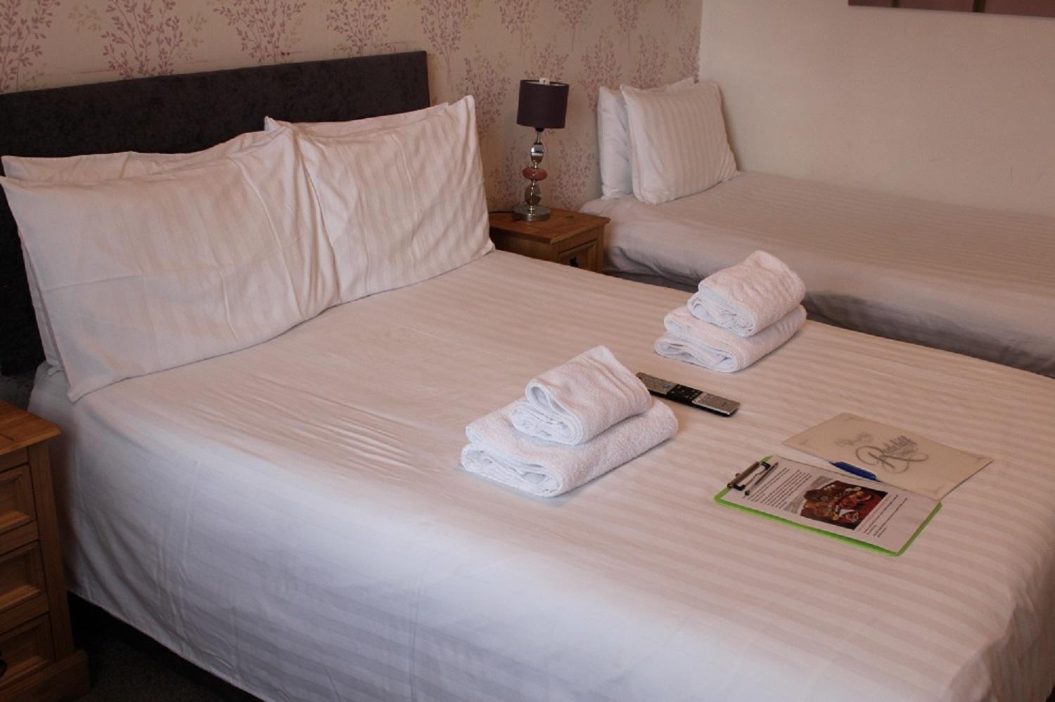 Double or Twin Room - Room 8 photo 1