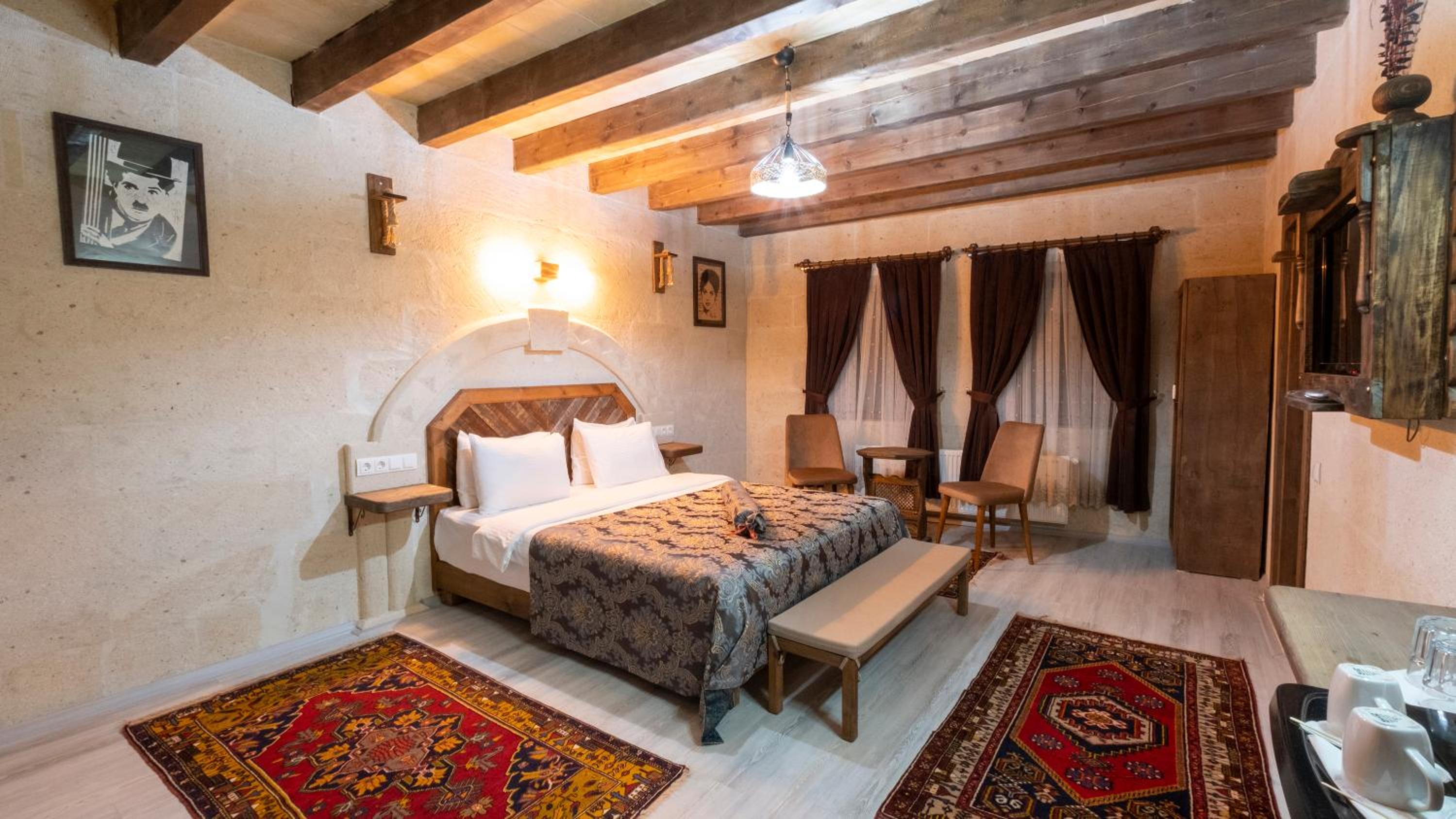 Deluxe Room - Photo 6