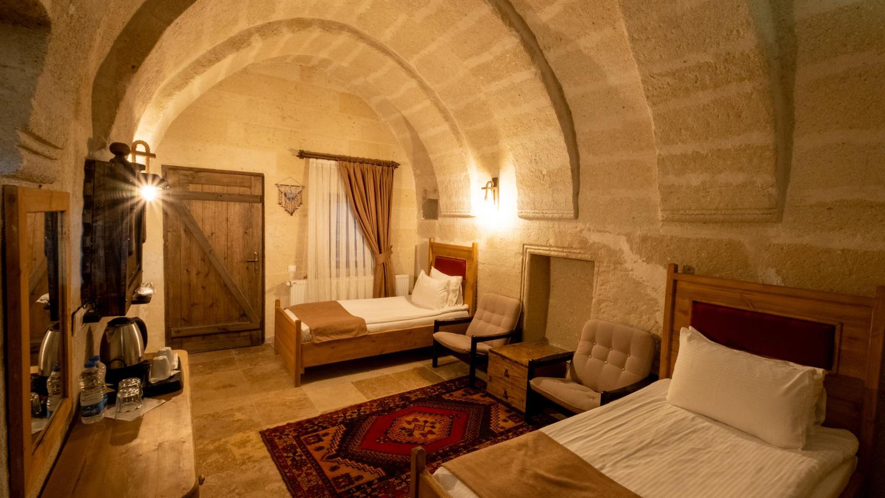 Premier Suite - Photo 5